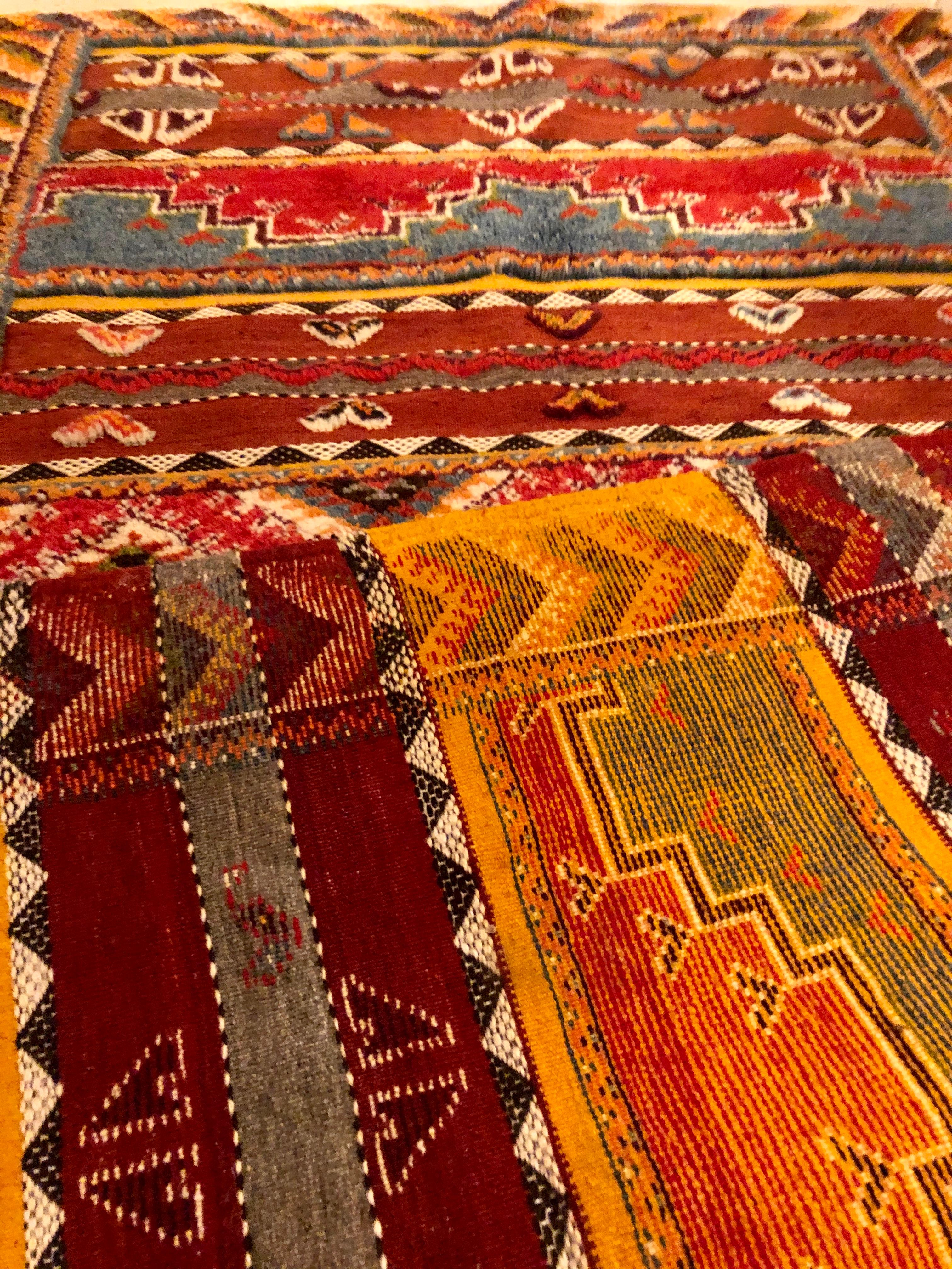 Vintage Moroccan Rug or Carpet, Handwoven Organic Wool Rug with Tribal Design 4
