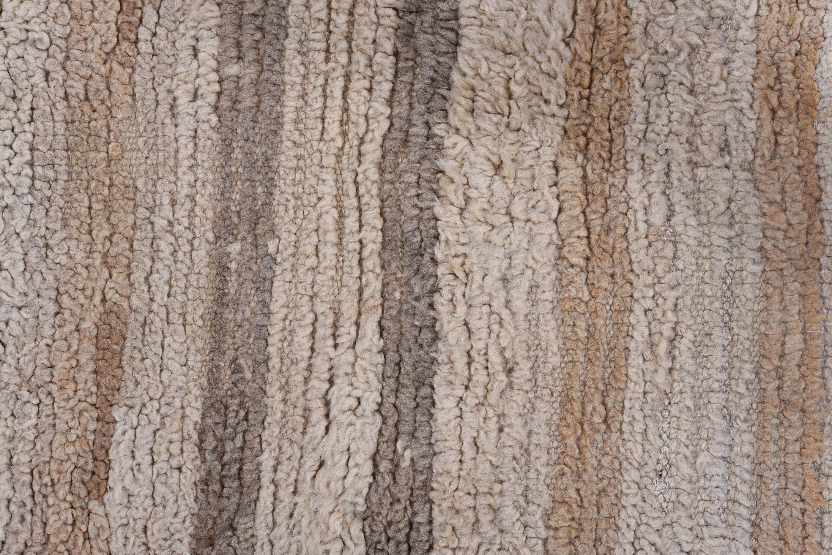 Alfombra marroquí vintage - Sutil diseño de rayas en tonos tierra Lana en venta