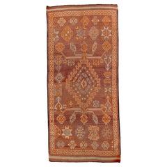 Marokkanischer Vintage-Teppich mit Fransenmedaillon, Tangerine und elfenbeinfarbenen Details