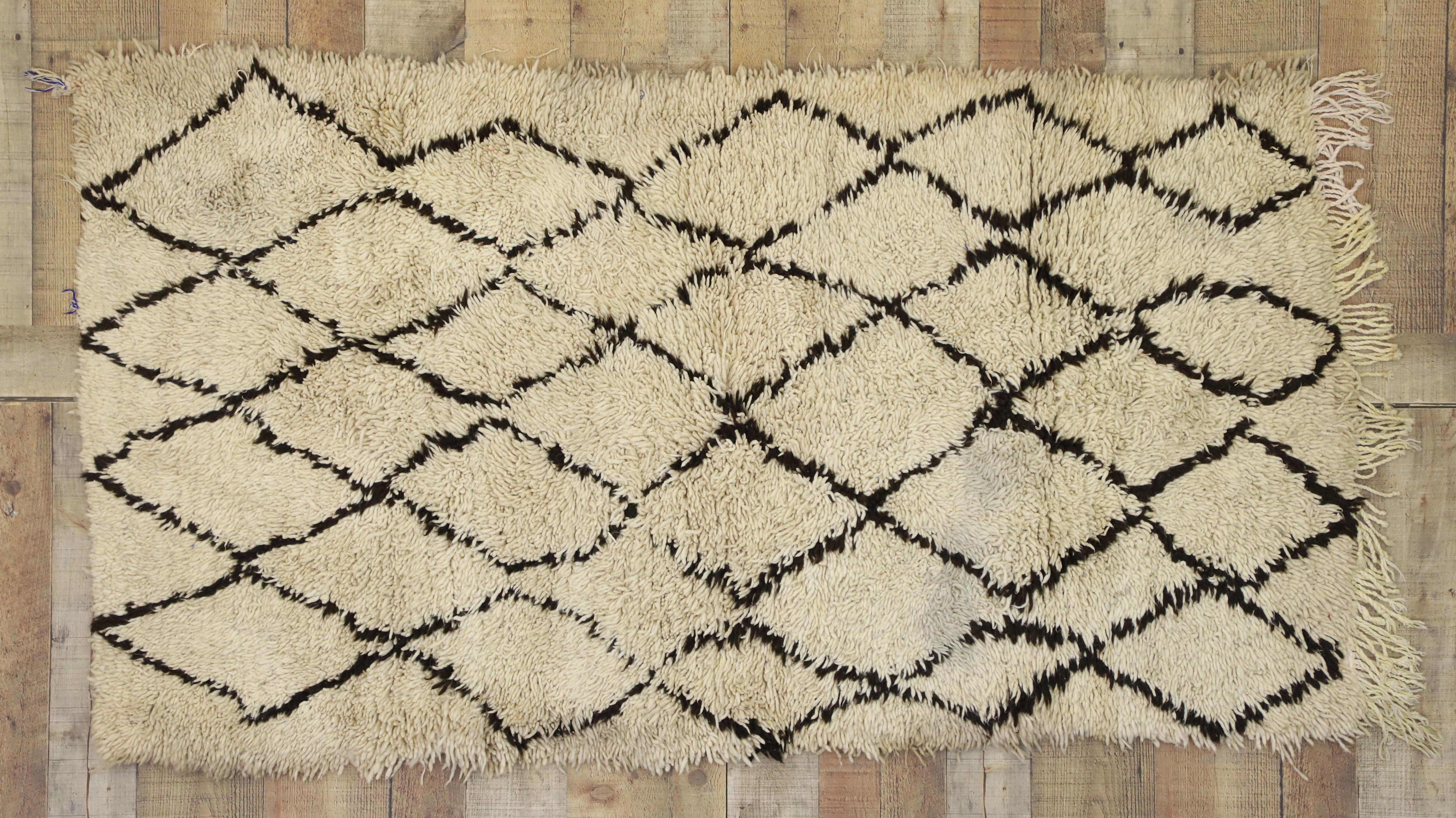 Vintage Moroccan Rug with Modern Style, Berber Moroccan Rug 1