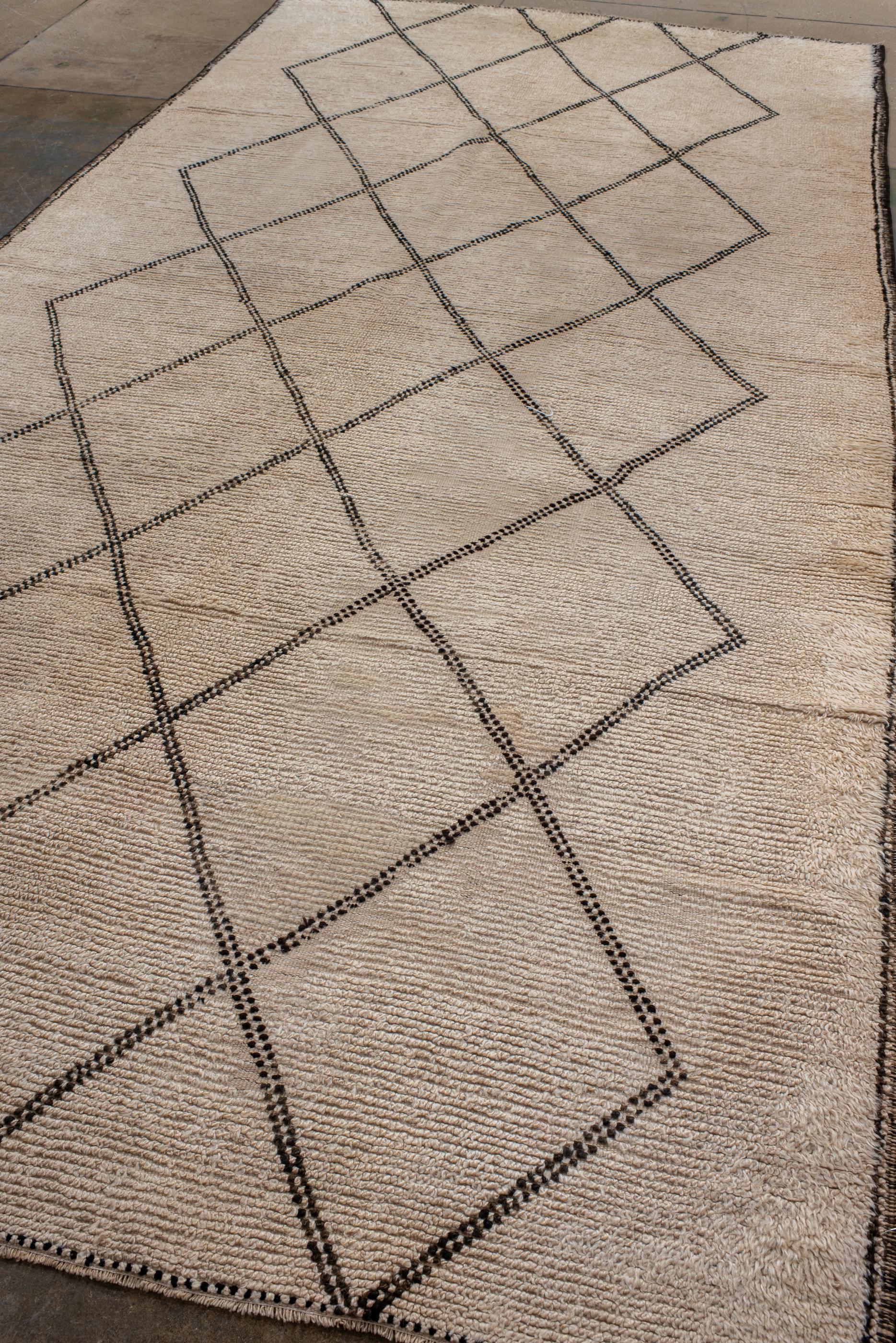 Hand-Knotted Vintage Moroccan Rug with Natural Cream Ground and Simple Side Border