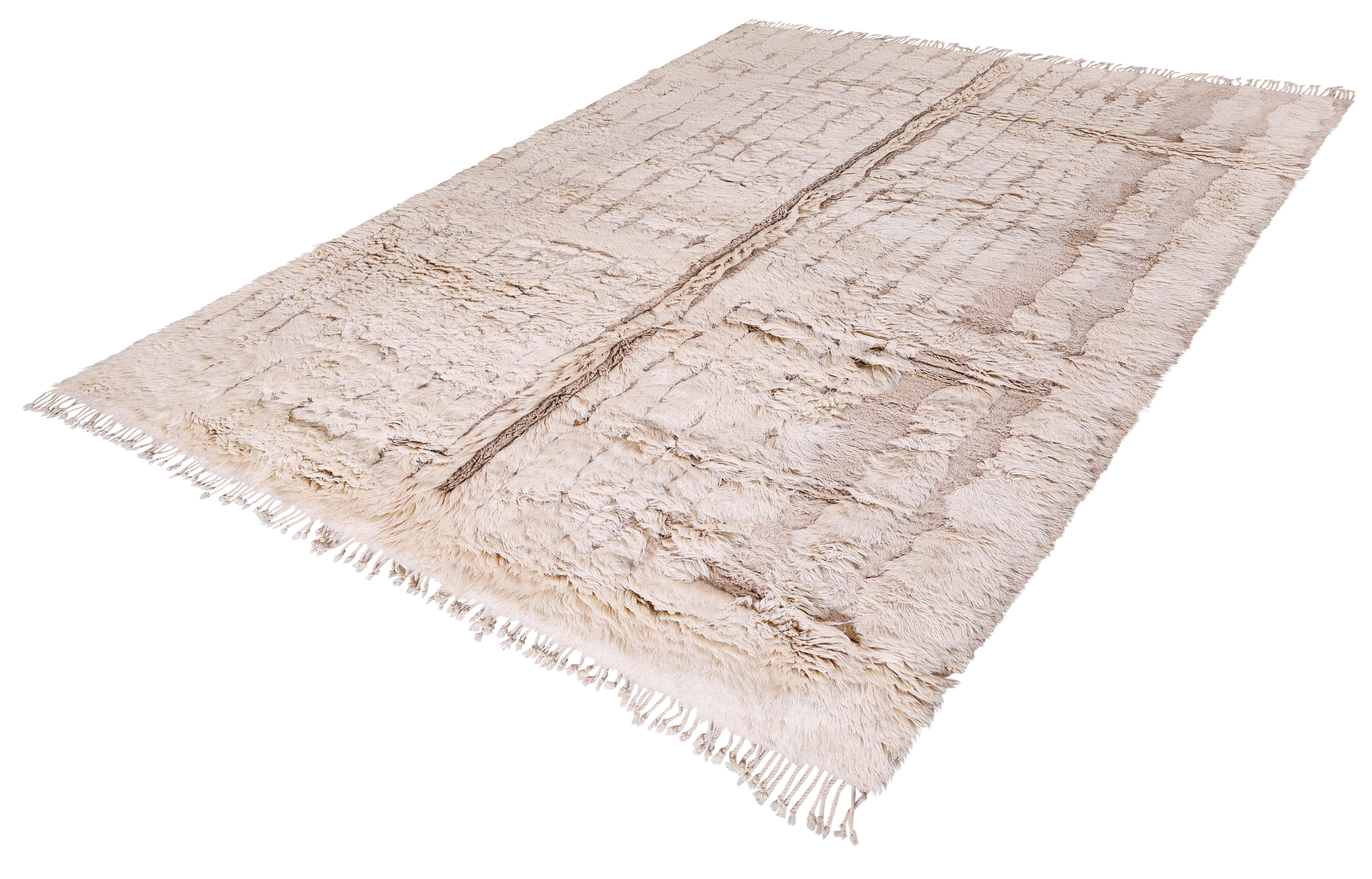 Hand-Knotted Contemporary Moroccan Rug – Handwoven Wool, Neutral Geometric Design For Sale