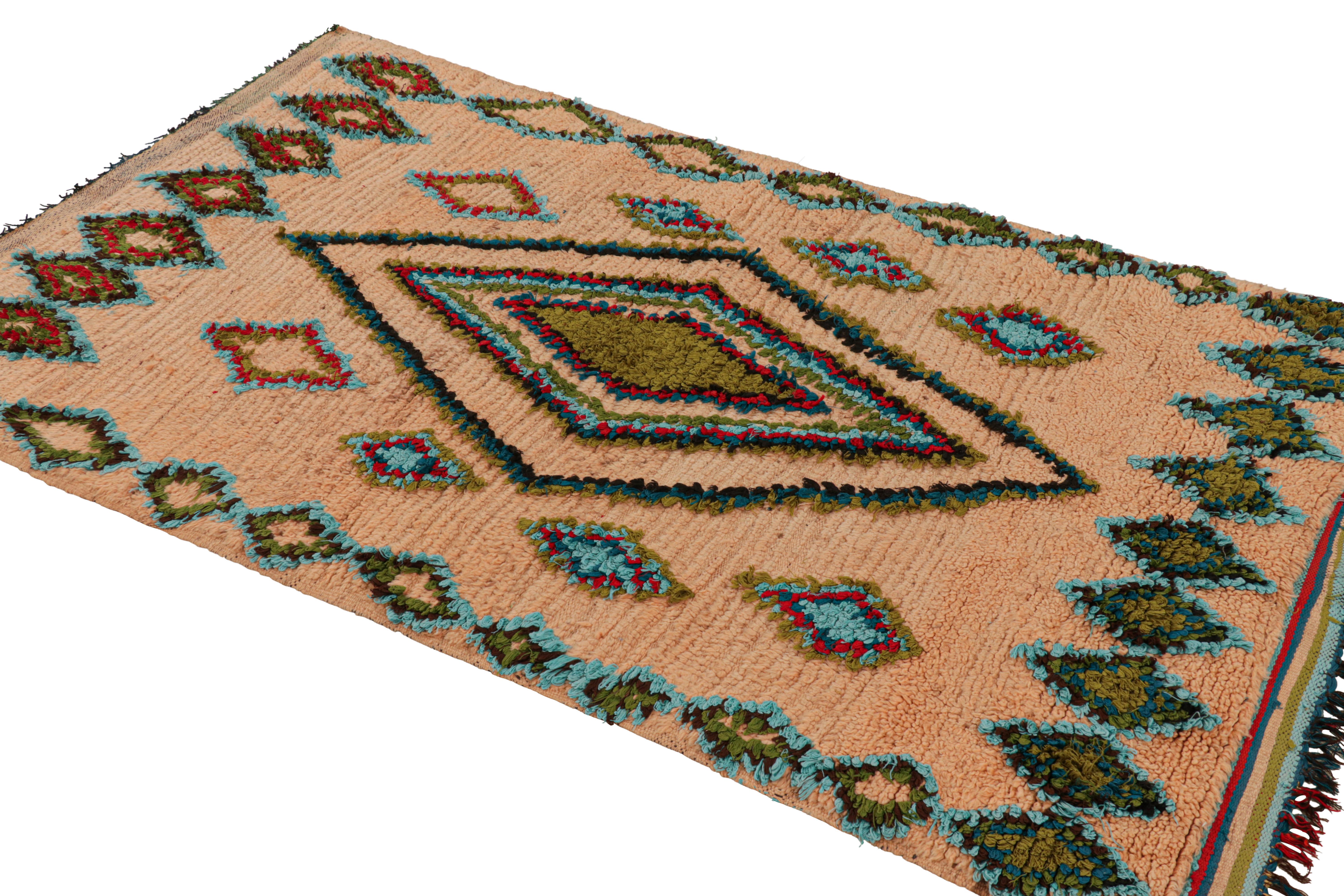 Annodato a mano Tappeto marocchino vintage con medaglione a diamante policromatico, da Rug & Kilim in vendita