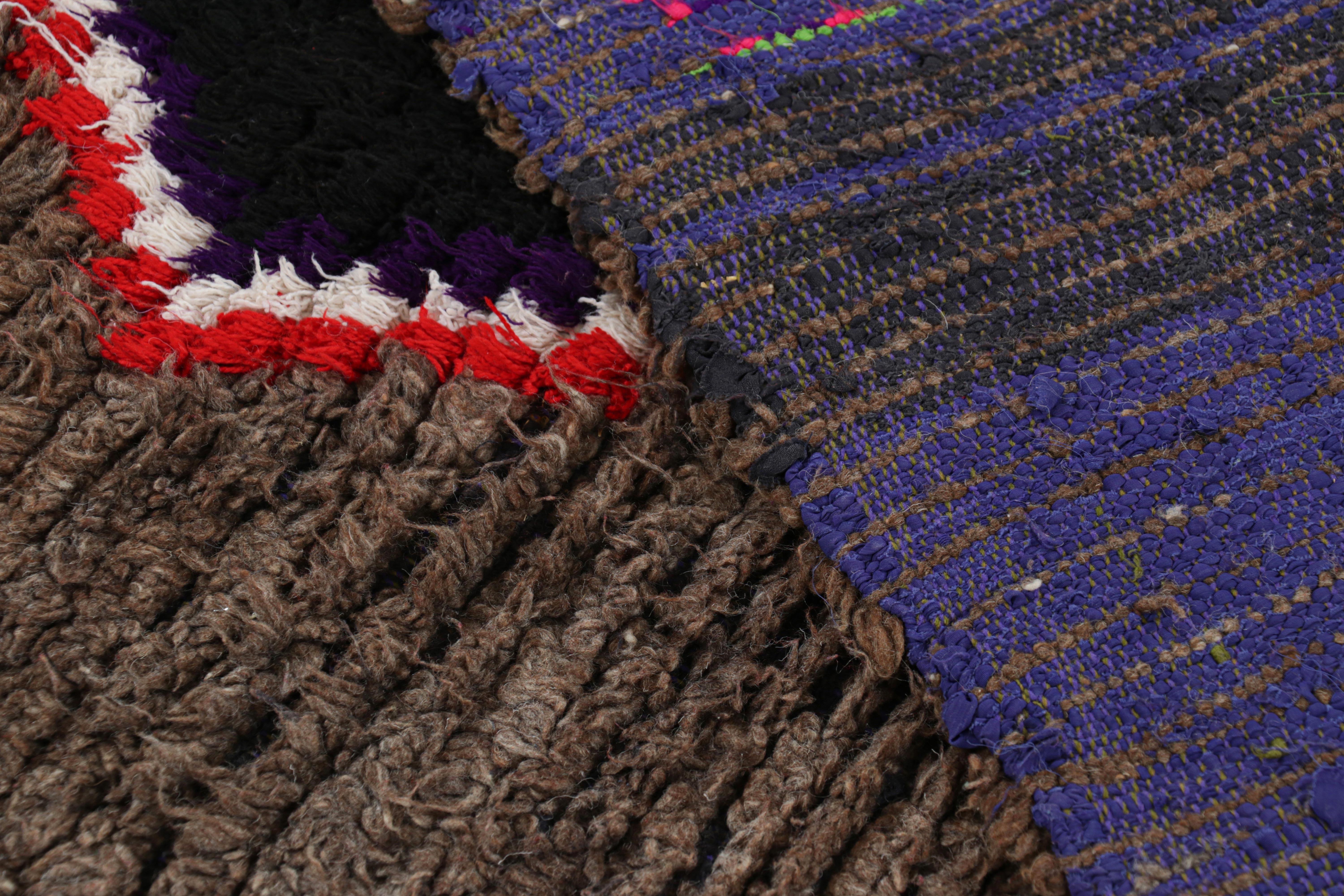Alfombra marroquí vintage con medallón de rombos policromados, de Rug & Kilim Lana en venta