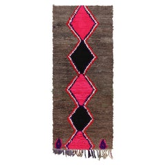 Marokkanischer Vintage-Teppich mit polychromem Rautenmedaillon, von Rug & Kilim