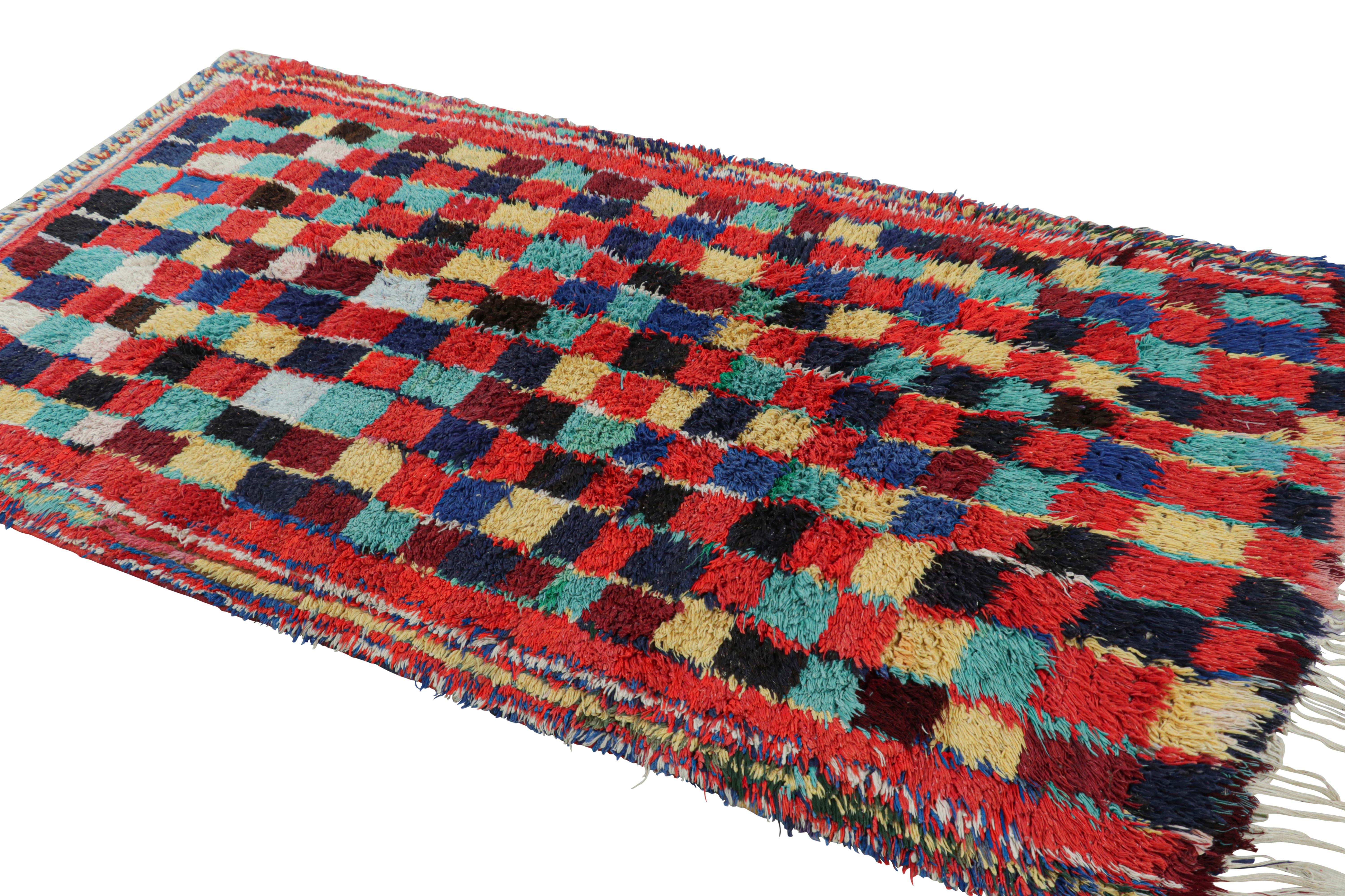 Tapis marocain vintage avec motifs géométriques polychromes, de Rug & Kilim Bon état - En vente à Long Island City, NY
