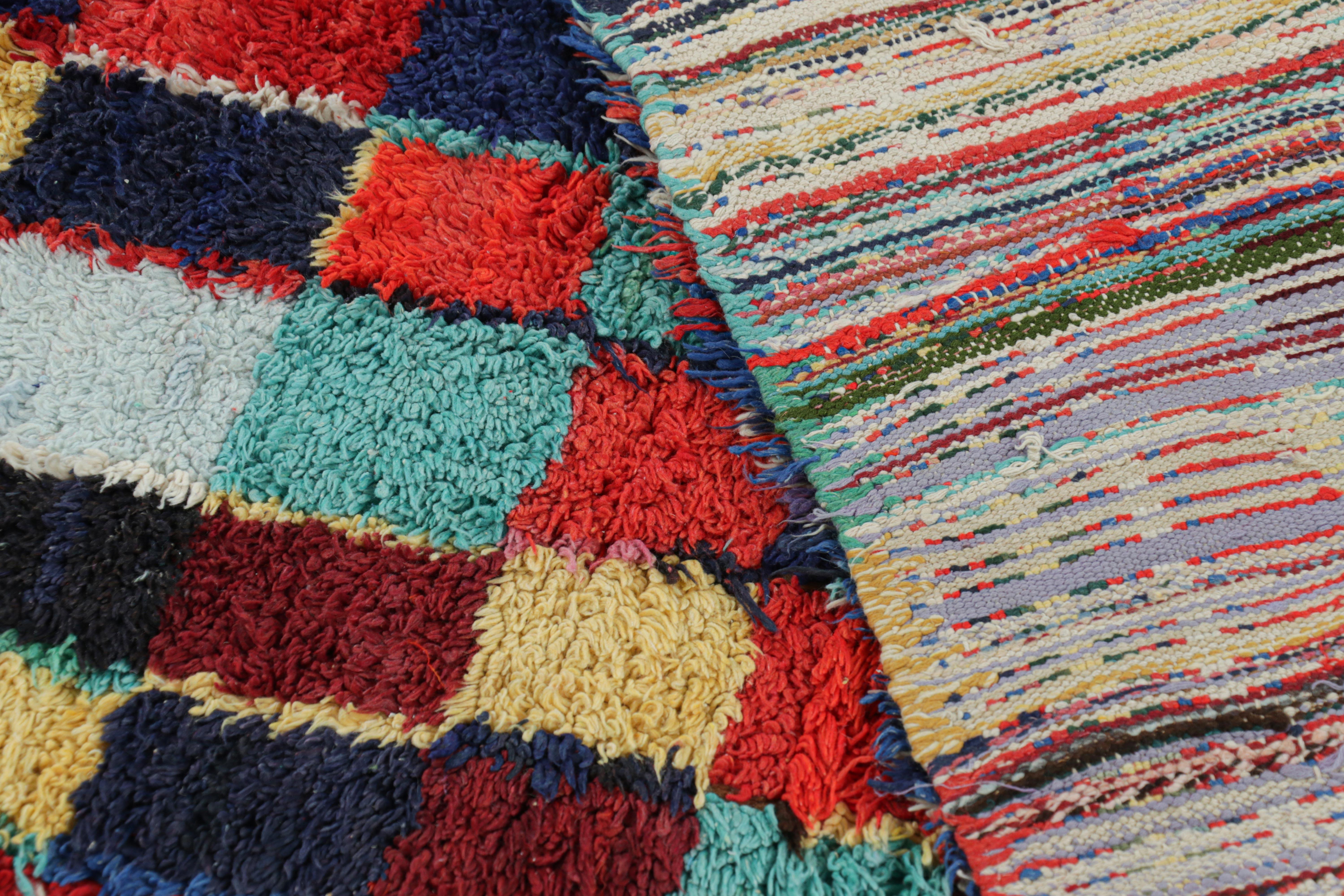 Laine Tapis marocain vintage avec motifs géométriques polychromes, de Rug & Kilim en vente