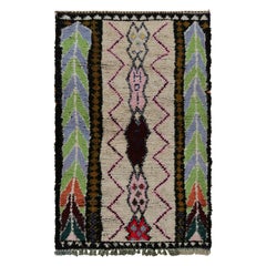 Marokkanischer Vintage-Teppich mit polychromen geometrischen Mustern, von Rug & Kilim