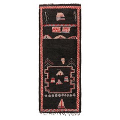 Marokkanischer Vintage-Läufer in Schwarz mit geometrischen Mustern, von Rug & Kilim