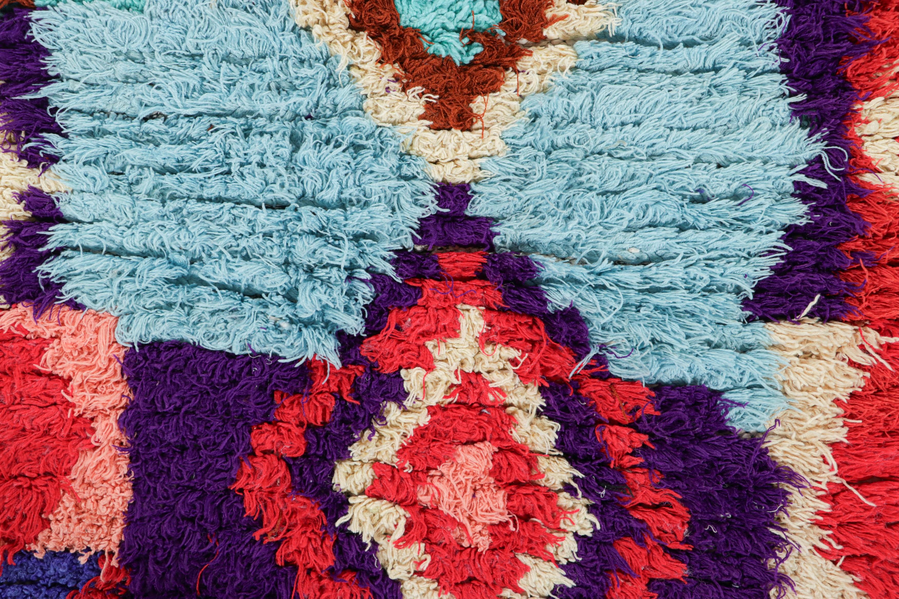 Vintage Marokkanischer Läufer, Blau & Lila mit geometrischen Mustern - Rug & Kilim (Handgeknüpft) im Angebot