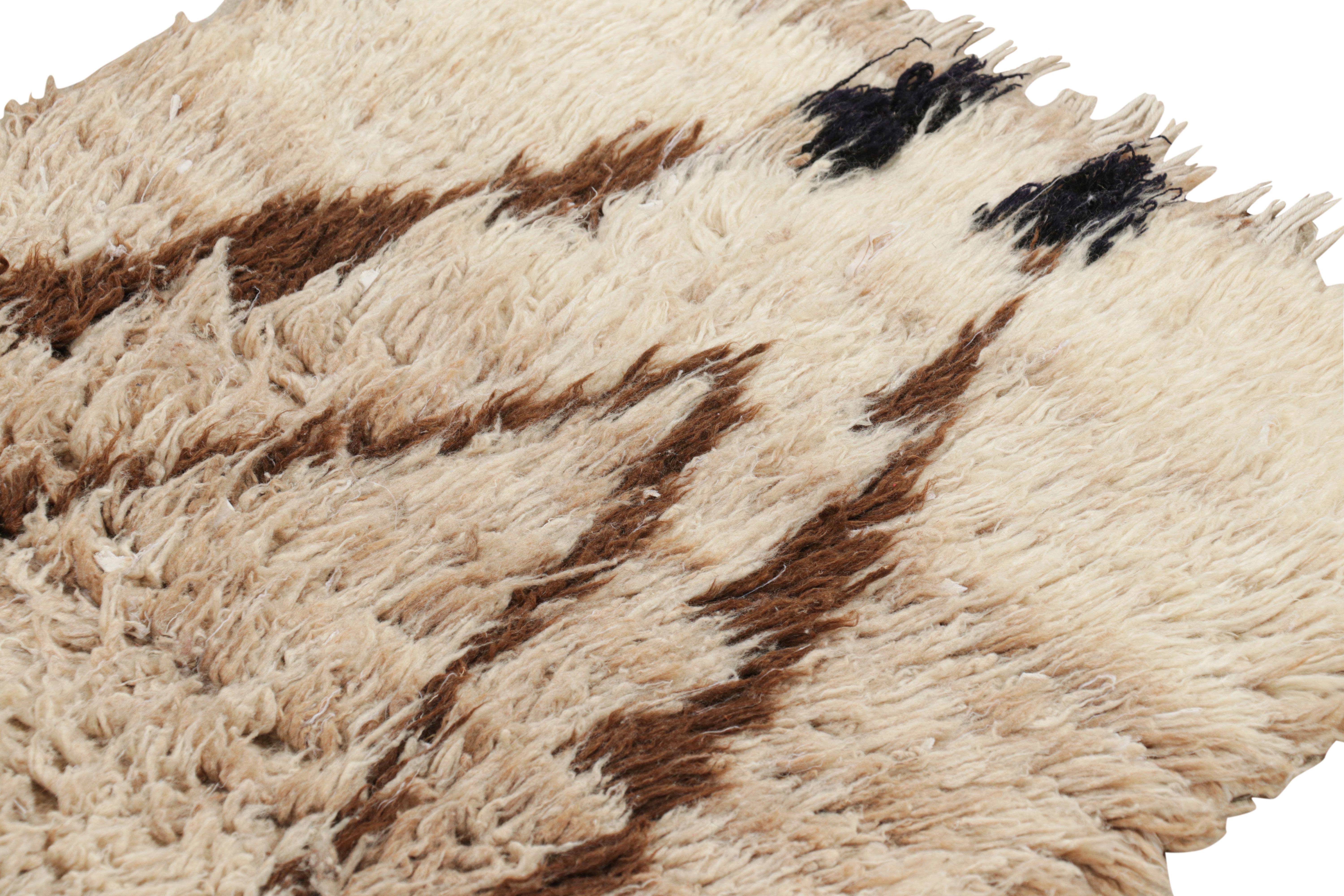 Wool Vintage Moroccan Runner Rug in Beige-Brown with Diamond Medallions  Rug & Kilim For Sale