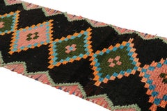 Tappeto marocchino vintage in nero con medaglioni, da Rug & Kilim