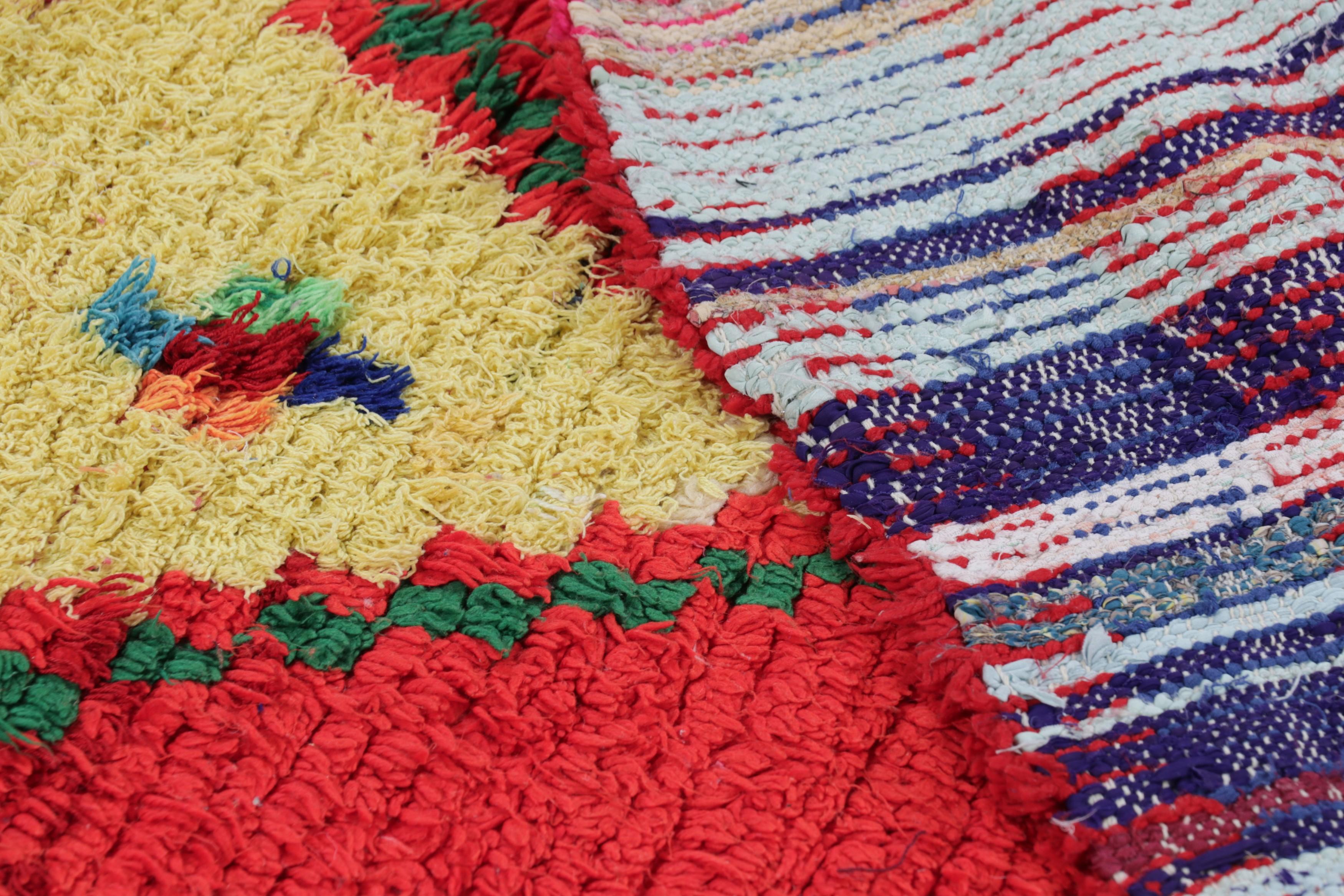 Vintage Marokkanischer Läufer in Rot mit Diamantmedaillons - Rug & Kilim im Angebot 1