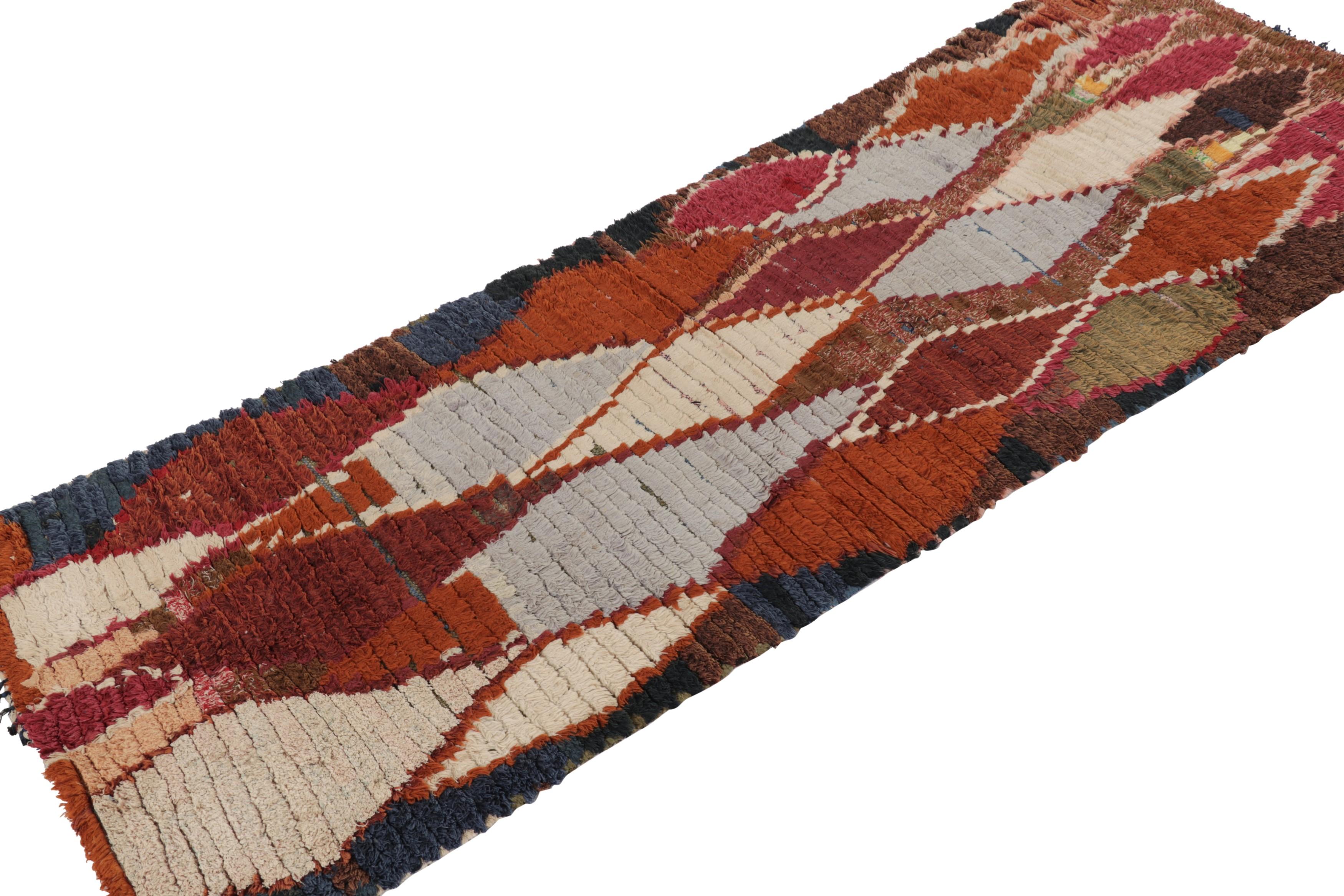 Vintage Moroccan Runner Rug, Polychromatic Geometric Patterns - Rug & Kilim In Excellent Condition For Sale In Long Island City, NY