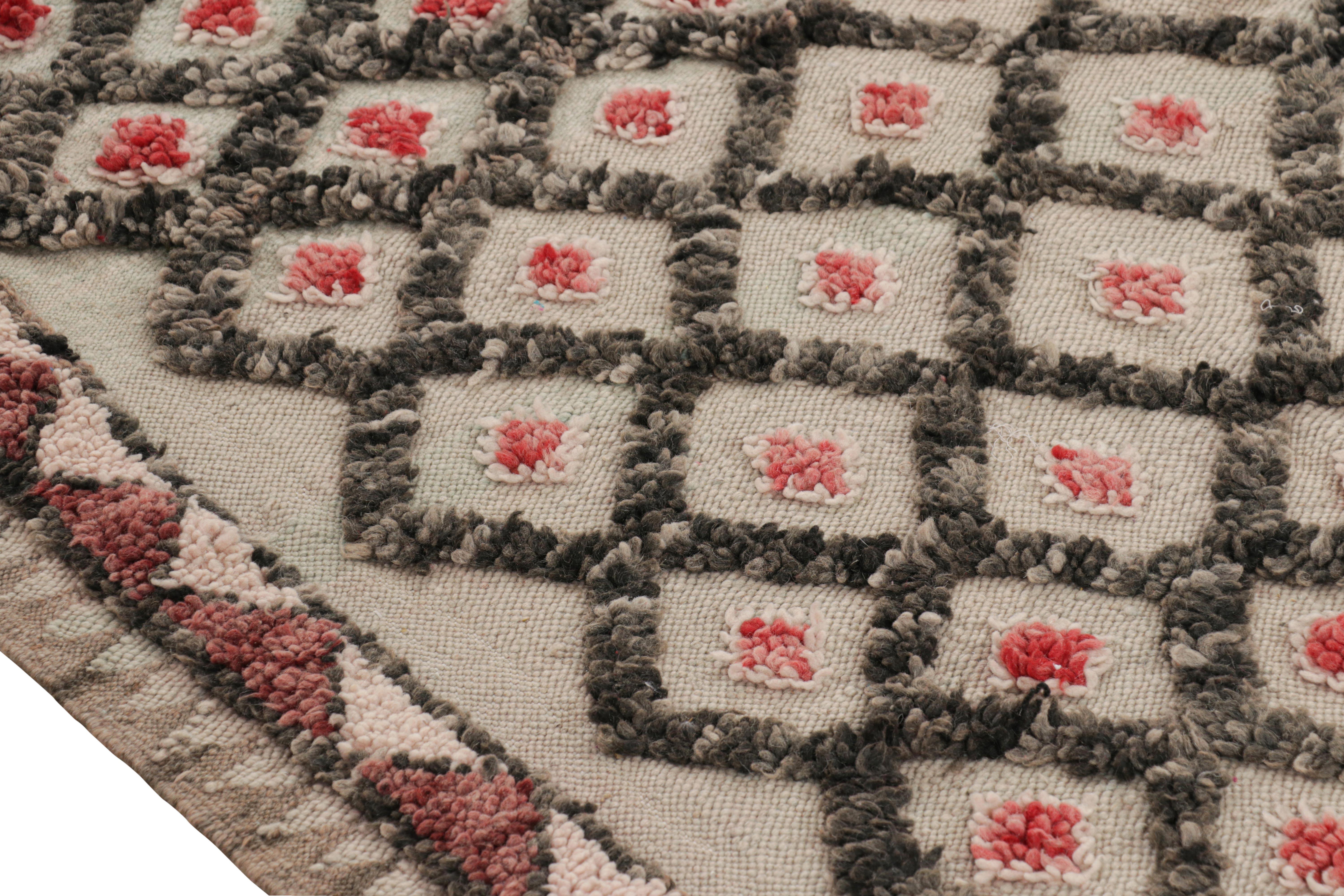Marokkanischer Vintage-Läufer mit Rautenmustern, von Rug & Kilim (Wolle) im Angebot