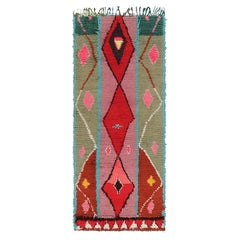 Marokkanischer Vintage-Läufer mit mehrfarbigen Diamantmedaillons, von Rug & Kilim, Vintage