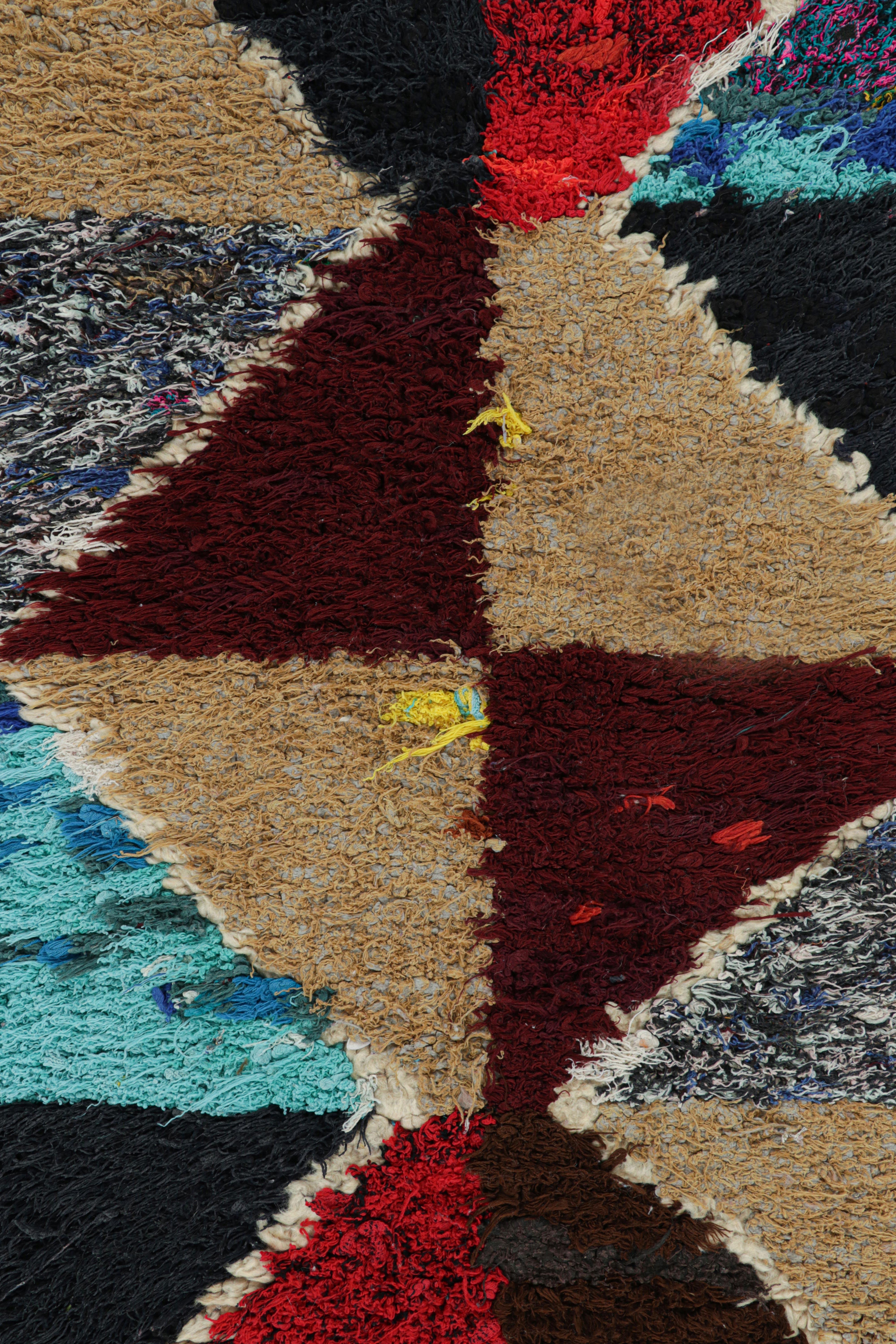 Marokkanischer Vintage-Läufer mit mehrfarbigen Diamantmedaillons  Rug & Kilim (Handgeknüpft) im Angebot