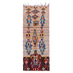 Alfombra marroquí vintage con motivos coloridos y rayas, de Rug & Kilim