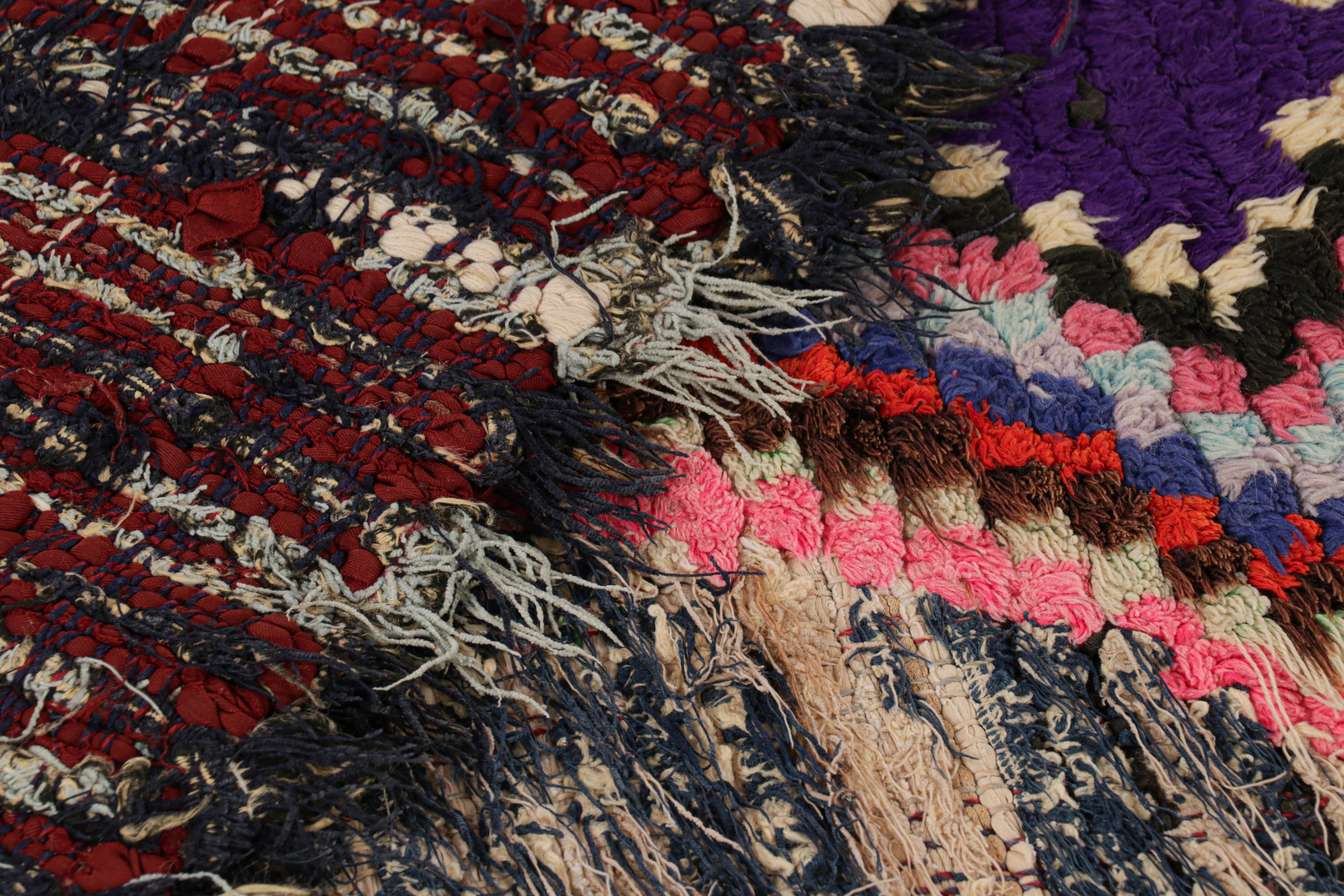 Lana Runner marocchino vintage con medaglioni a diamante policromi, da Rug & Kilim in vendita