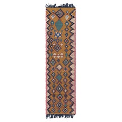 Marokkanischer Vintage-Läufer mit polychromen geometrischen Medaillons von Rug & Kilim