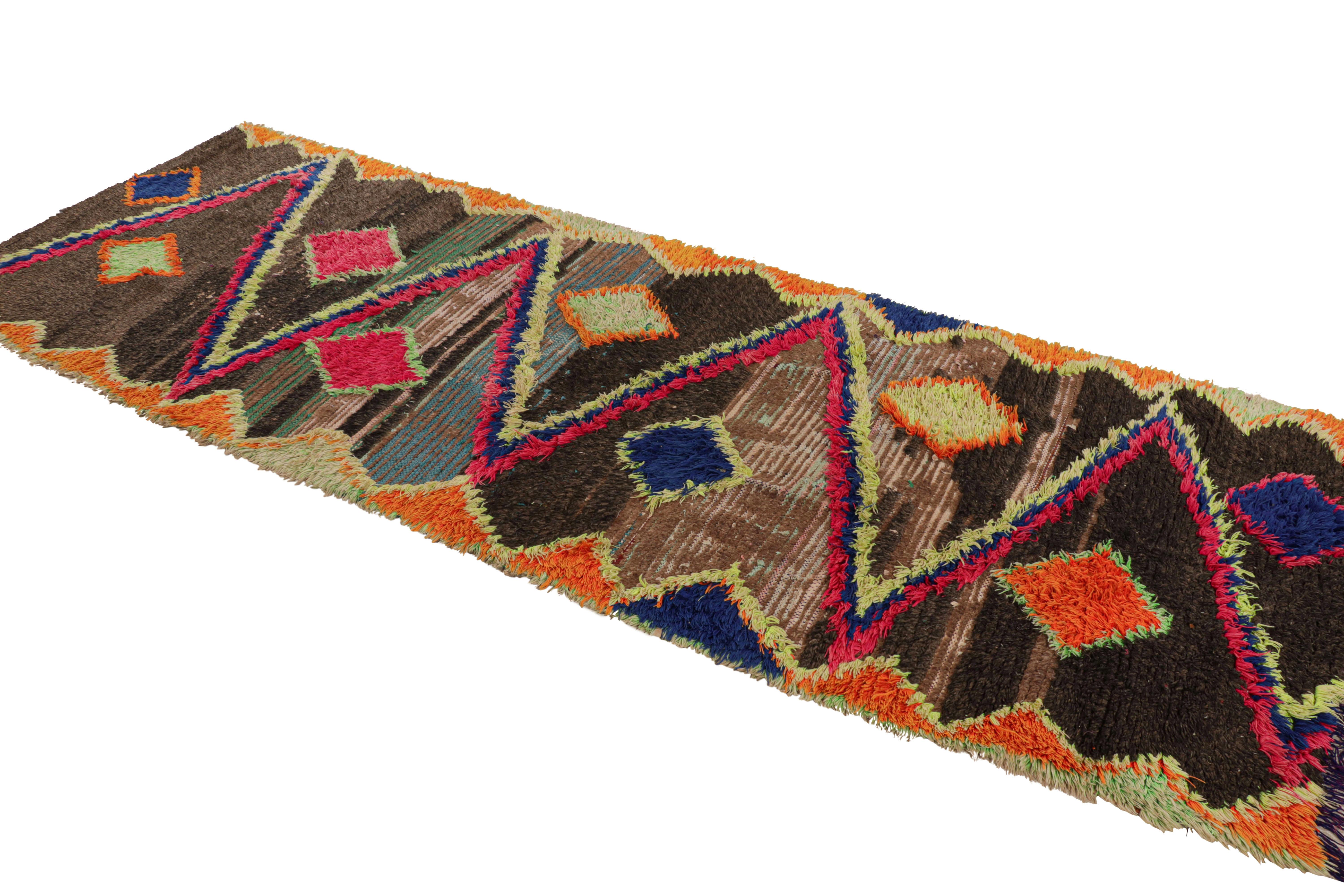 Alfombra marroquí vintage con motivos geométricos policromados, de Rug & Kilim en Bueno estado para la venta en Long Island City, NY