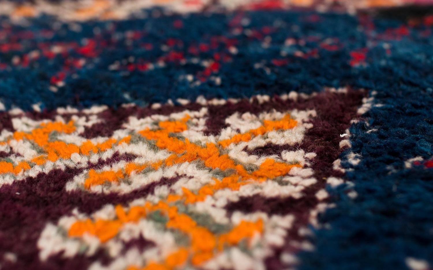 Alfombra antigua de colección Beni Mguild de lana marroquí Shag Diamond de mediados de siglo en venta 4
