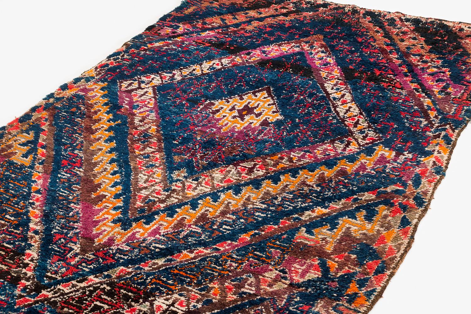 Alfombra antigua de colección Beni Mguild de lana marroquí Shag Diamond de mediados de siglo en Excelente estado para la venta en New York, NY