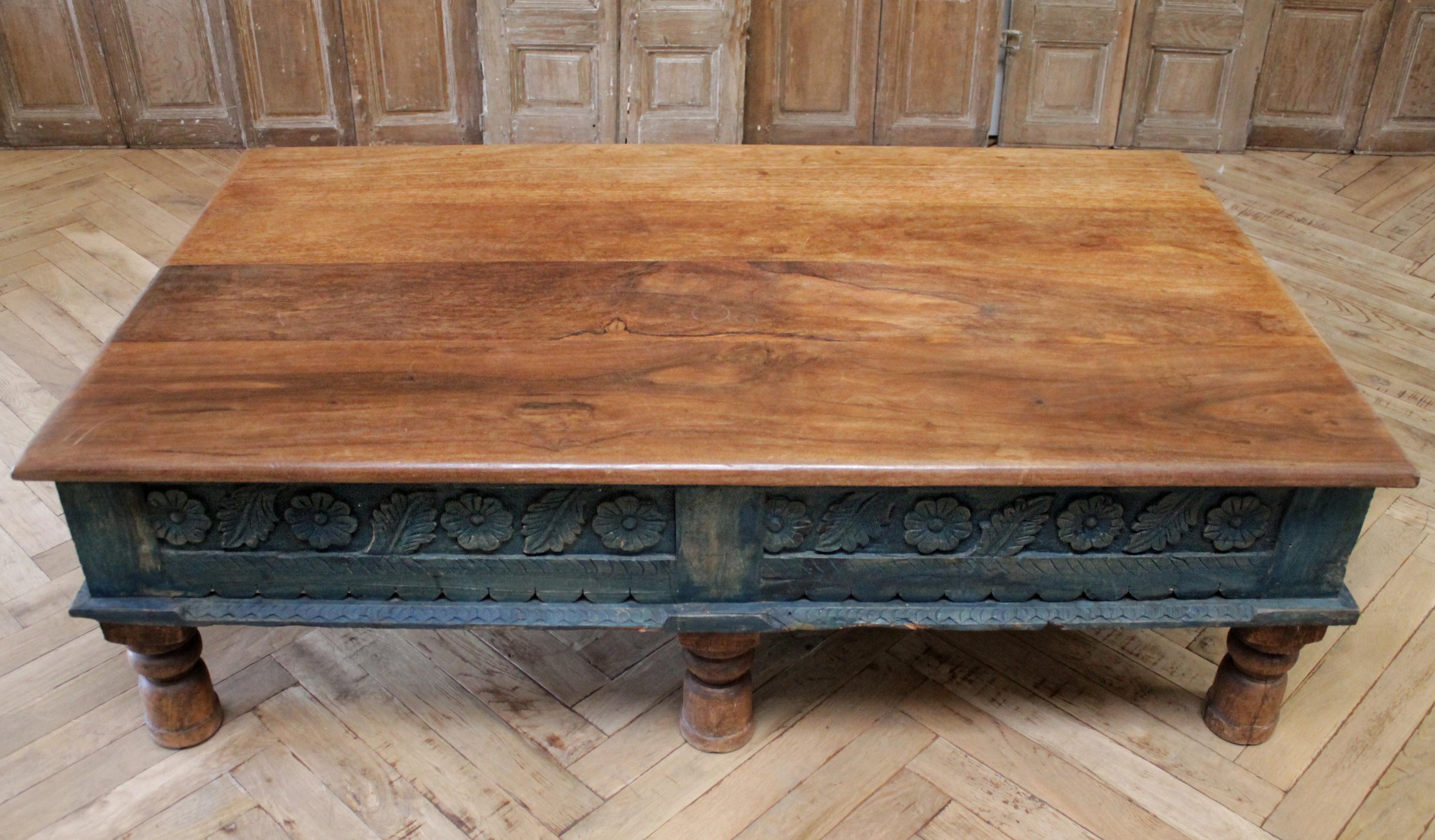 moroccan style coffee table