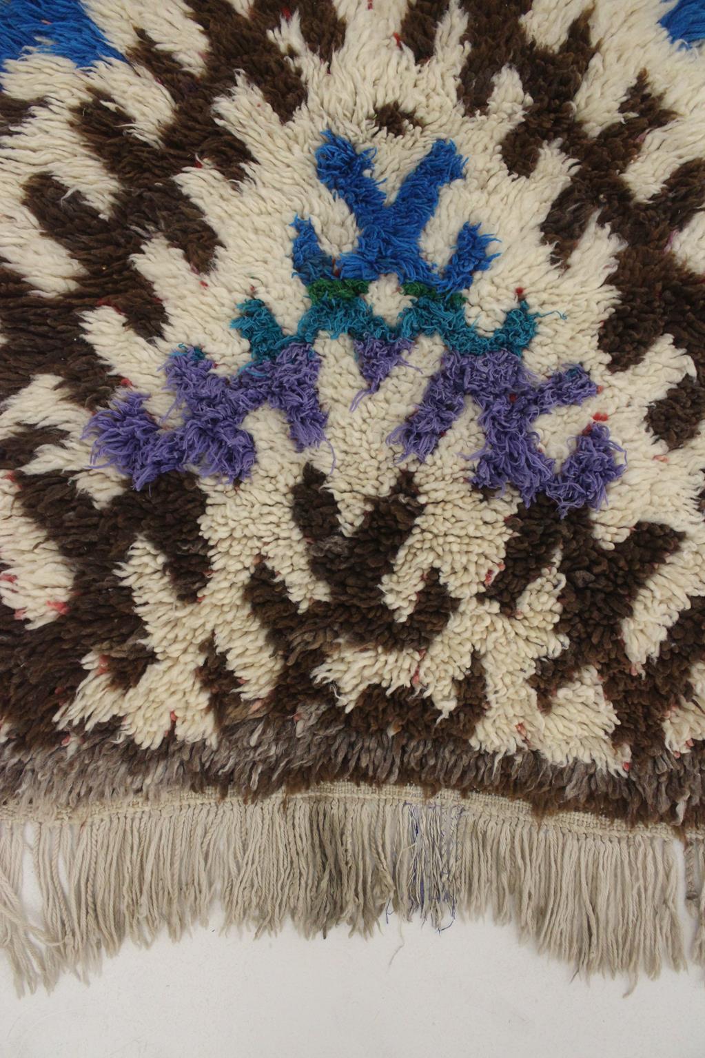 Wool Vintage Moroccan Talsint rug - Beige/brown/blue - 3x6feet / 92x183cm For Sale