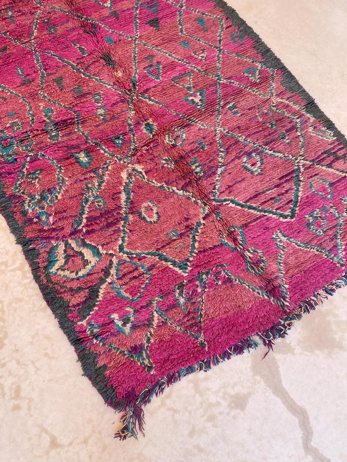 Vintage Moroccan Talsint rug - Fuchsia/purple - 5.4-5.9x13.1feet / 165-180x400cm For Sale 3