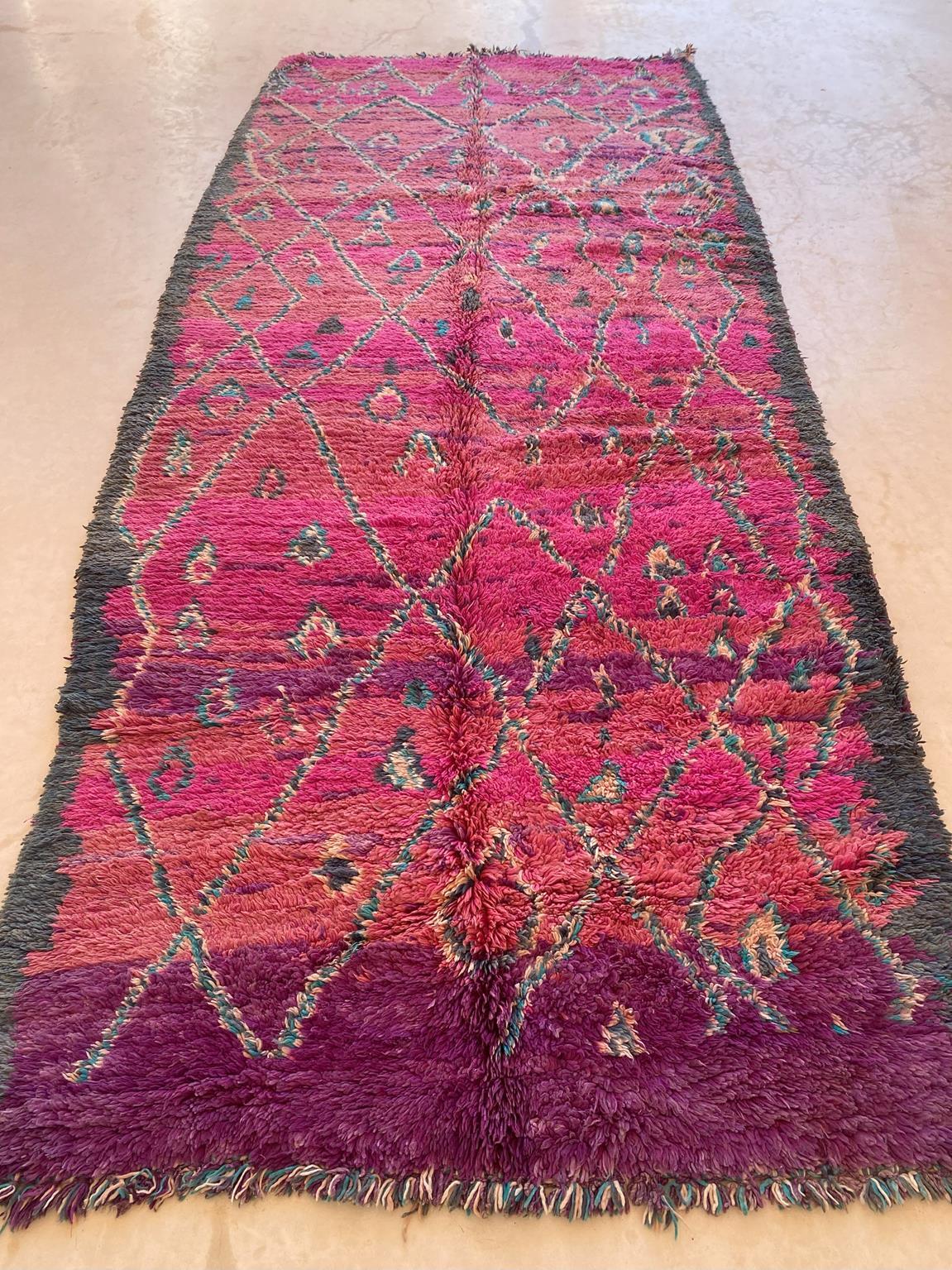 Vintage Moroccan Talsint rug - Fuchsia/purple - 5.4-5.9x13.1feet / 165-180x400cm For Sale 5