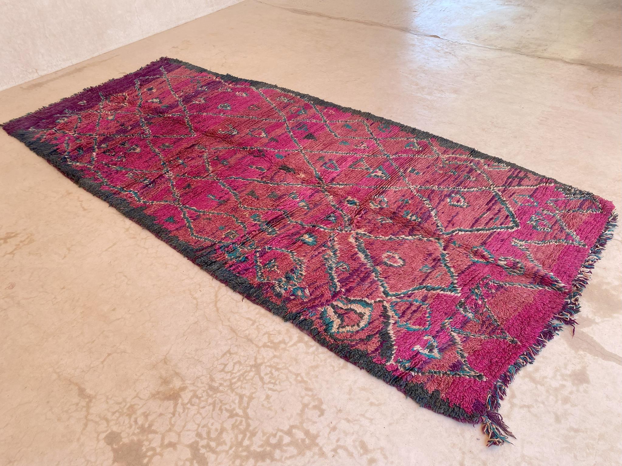 Tribal Vintage Moroccan Talsint rug - Fuchsia/purple - 5.4-5.9x13.1feet / 165-180x400cm For Sale
