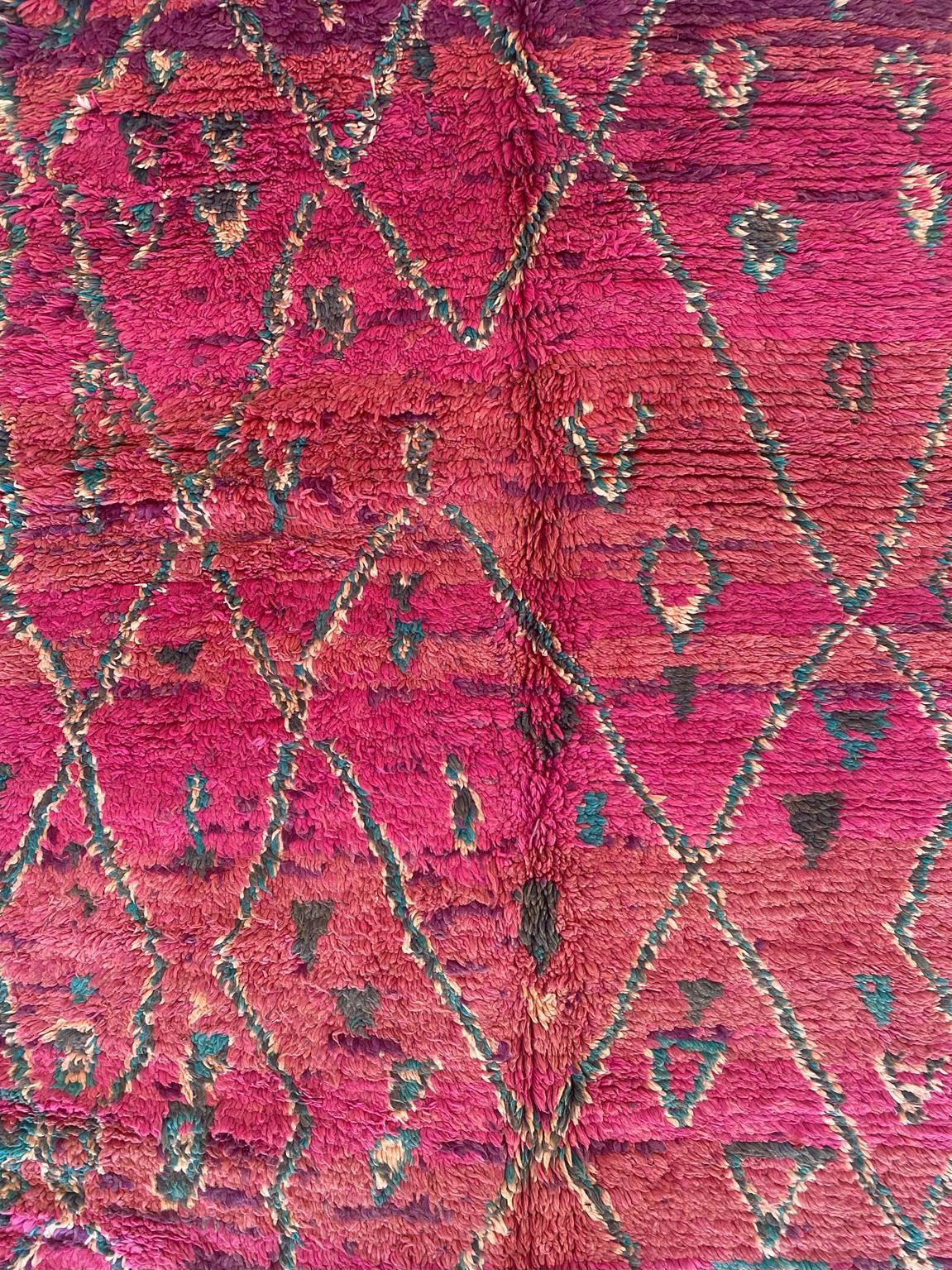 Vintage Moroccan Talsint rug - Fuchsia/purple - 5.4-5.9x13.1feet / 165-180x400cm For Sale 1