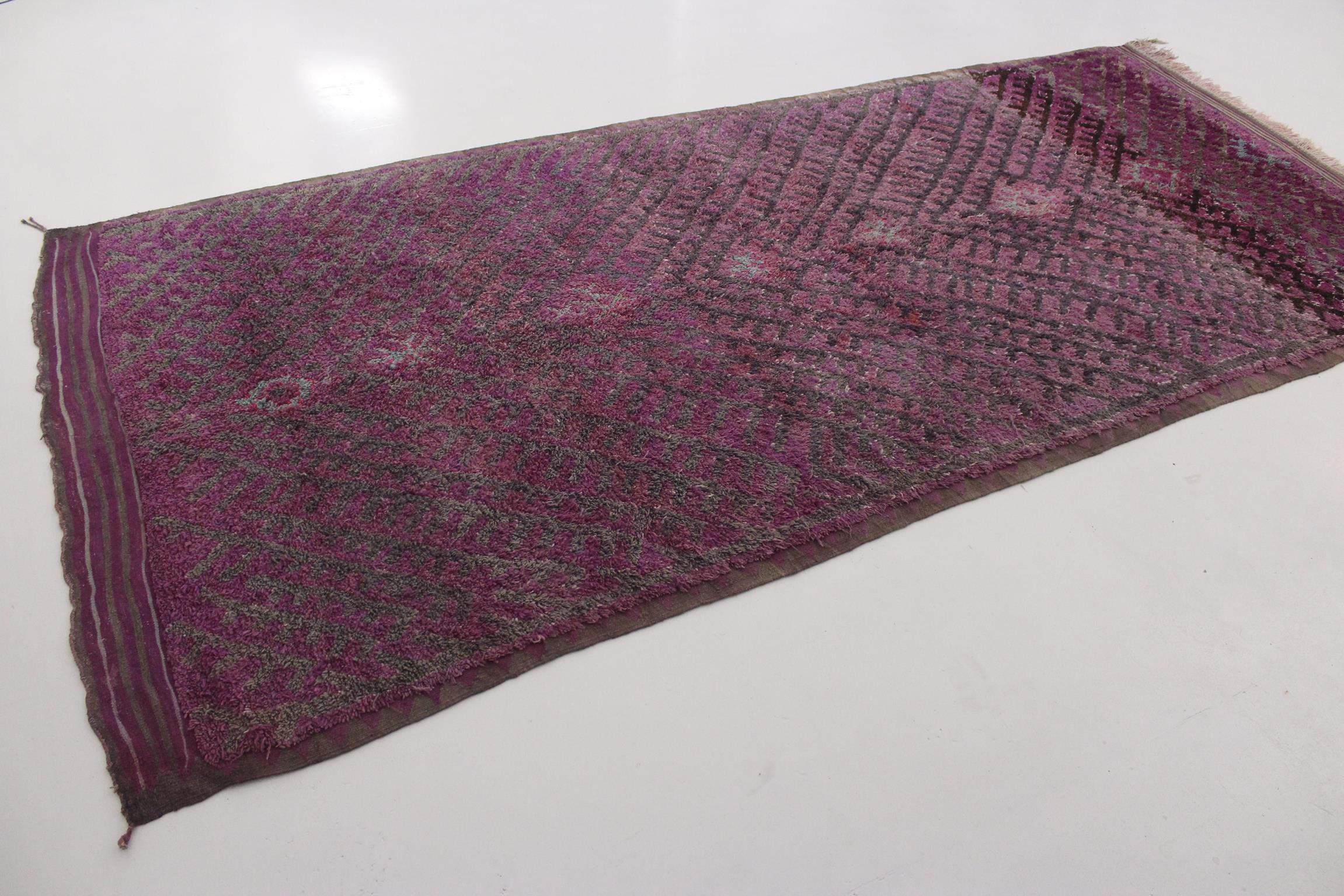 Hand-Woven Vintage Moroccan Talsint rug - Purple - 6.5x14.5feet / 200x442cm For Sale
