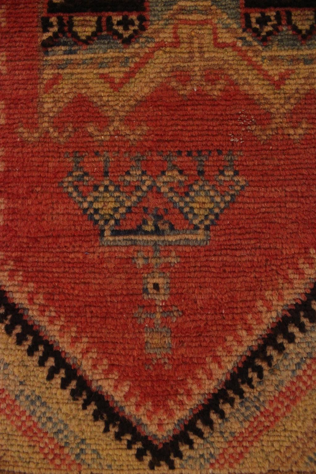 Vintage Moroccan Taznakht rug - Blood orange/black - 3.2x5.8feet / 100x178cm For Sale 10