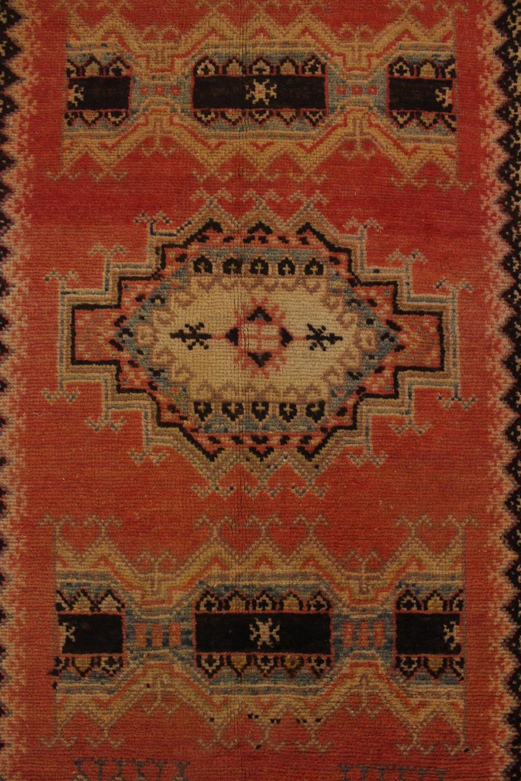 Wool Vintage Moroccan Taznakht rug - Blood orange/black - 3.2x5.8feet / 100x178cm For Sale