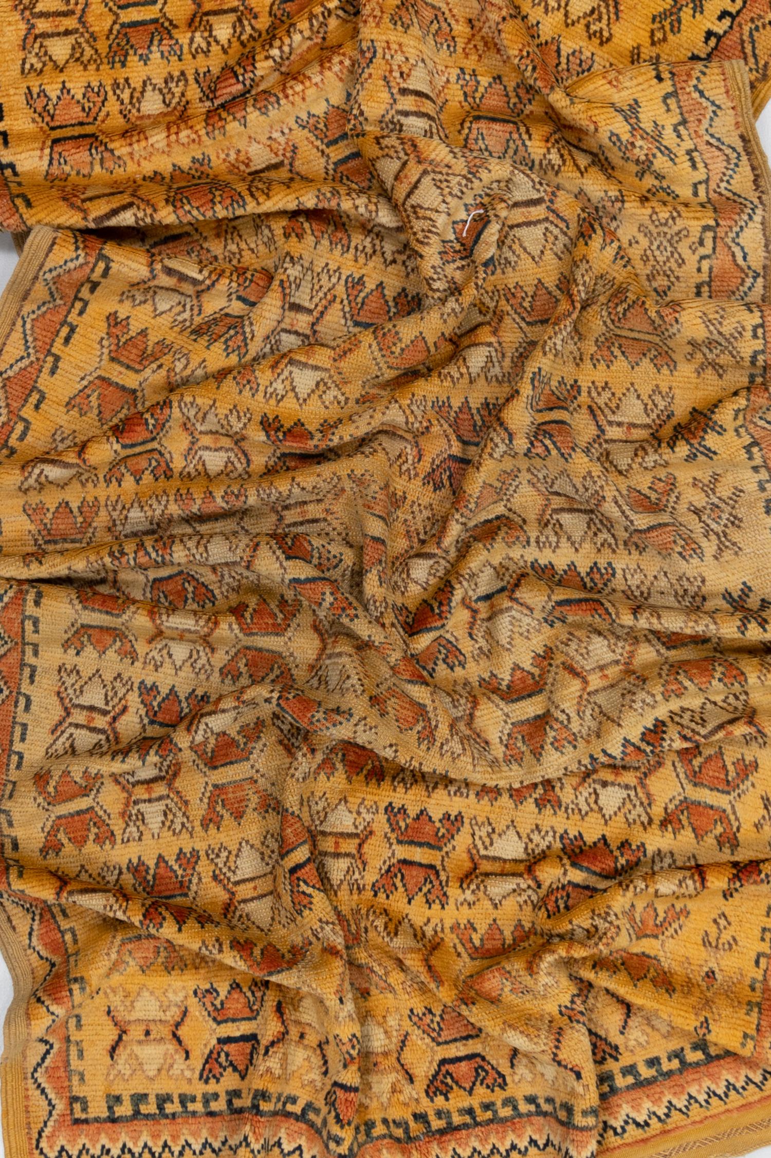 Autre Tapis marocain vintage Taznakht en vente