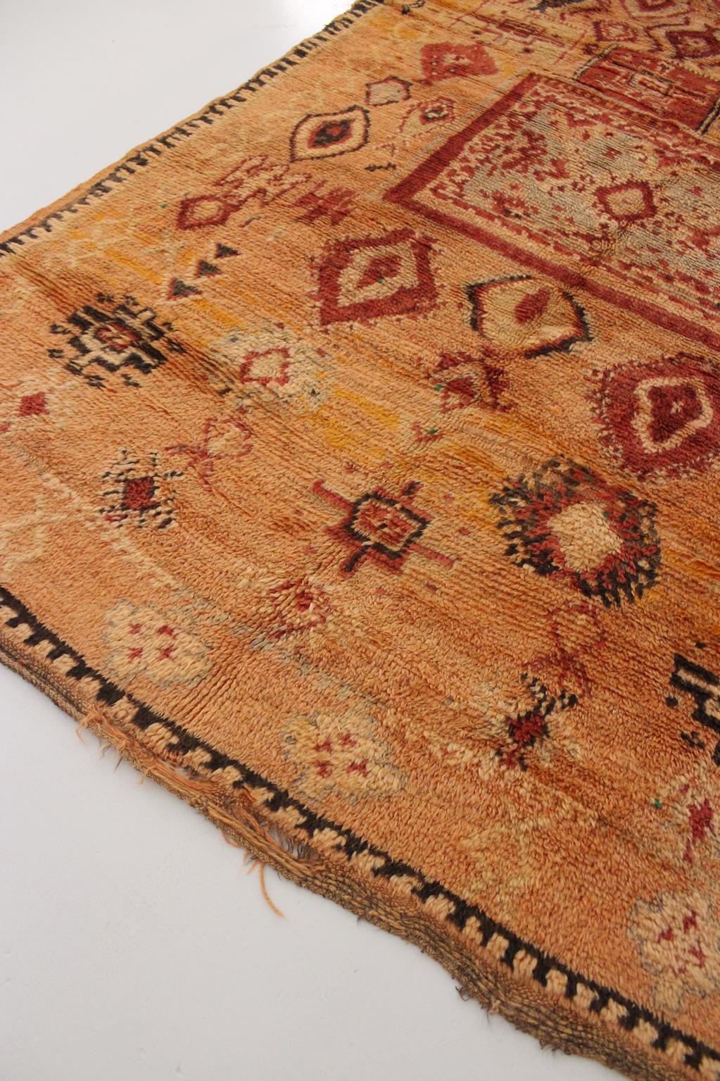Vintage Moroccan Taznakht rug - Orange/red - 5.2x9.5feet / 161x292cm For Sale 4