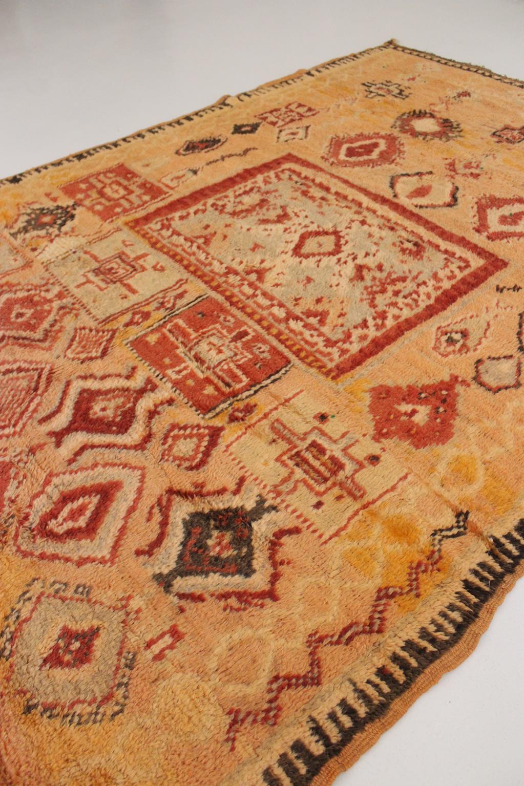 Vintage Moroccan Taznakht rug - Orange/red - 5.2x9.5feet / 161x292cm For Sale 8