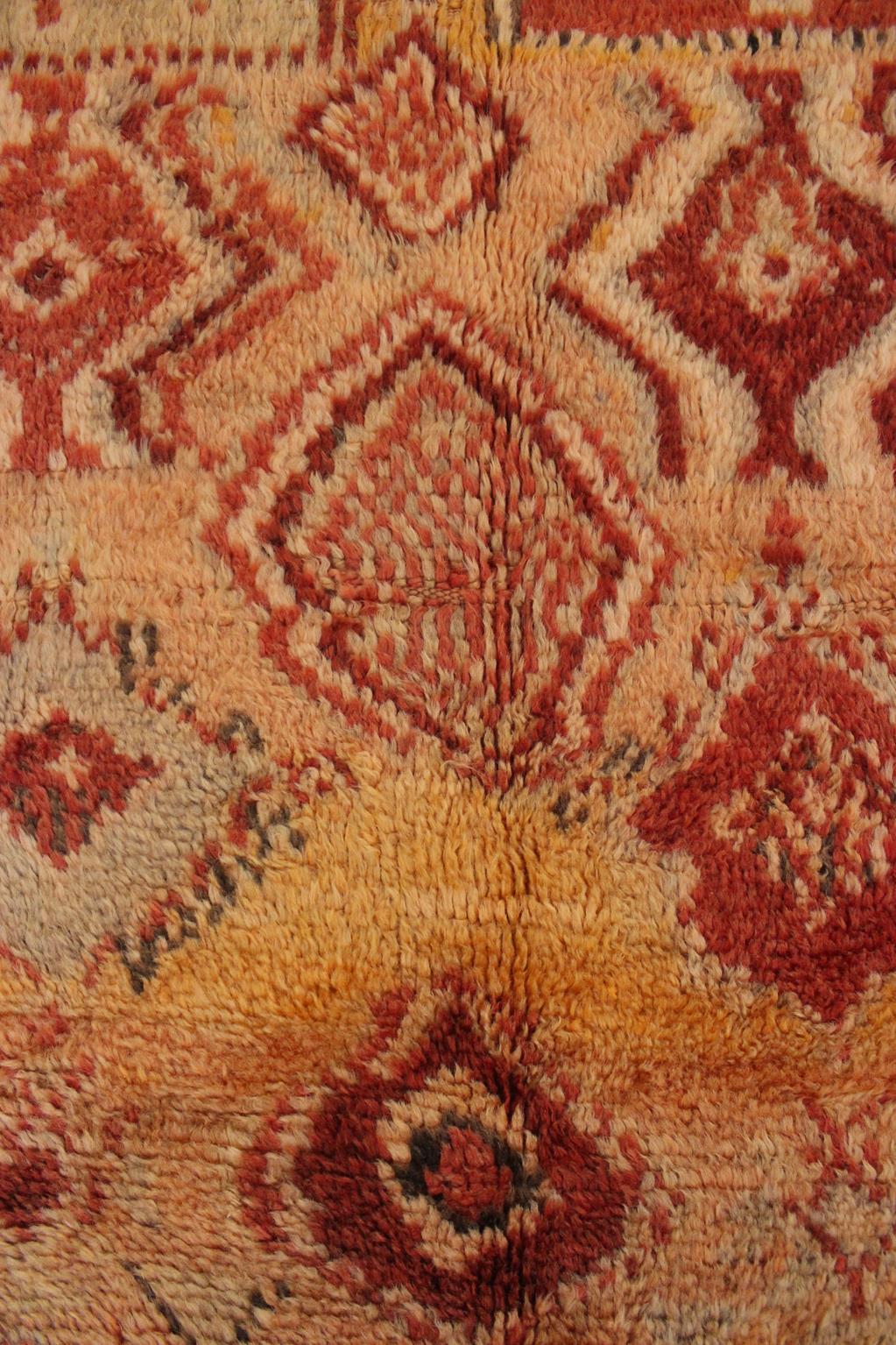 Vintage Moroccan Taznakht rug - Orange/red - 5.2x9.5feet / 161x292cm For Sale 12
