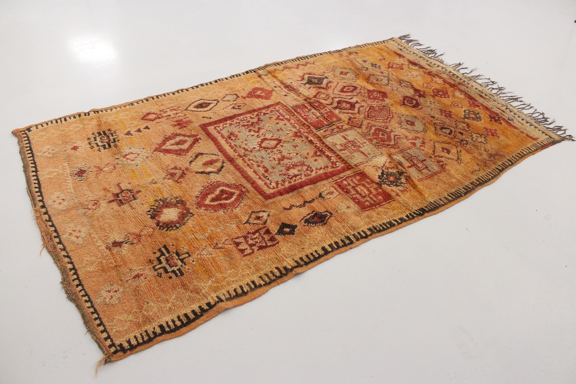 Hand-Woven Vintage Moroccan Taznakht rug - Orange/red - 5.2x9.5feet / 161x292cm For Sale