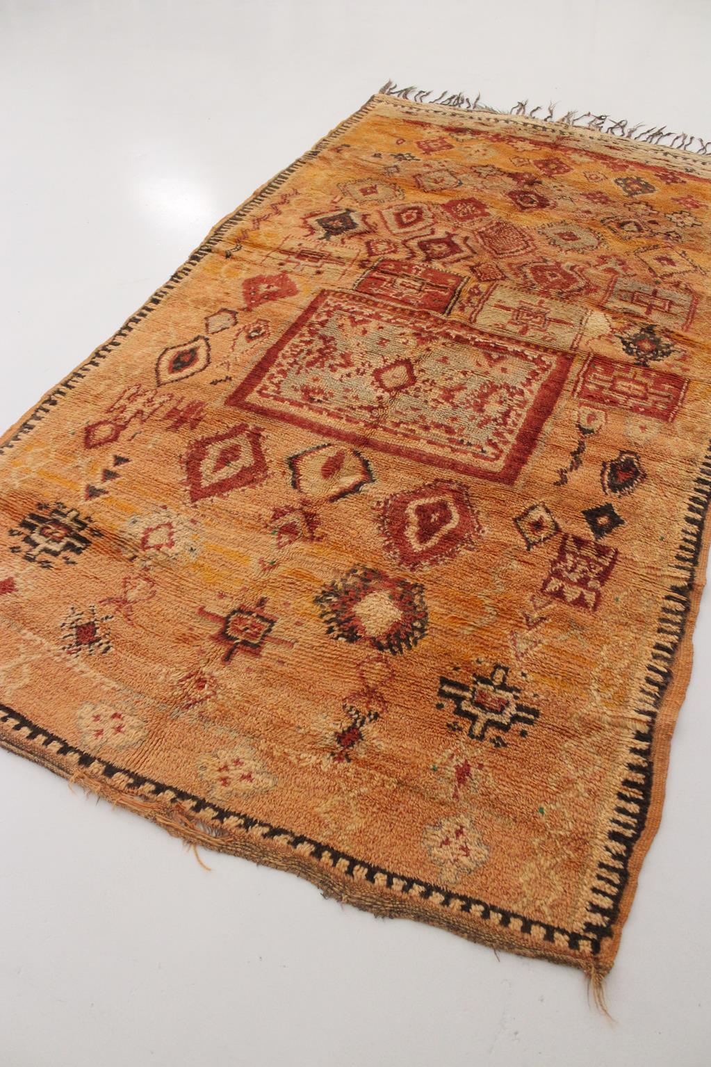 20th Century Vintage Moroccan Taznakht rug - Orange/red - 5.2x9.5feet / 161x292cm For Sale