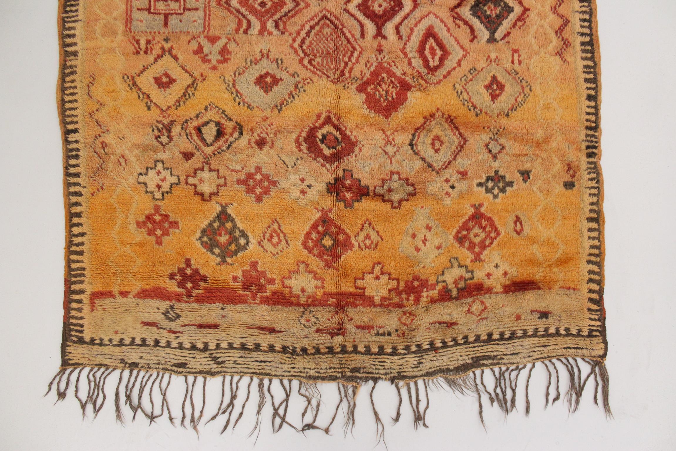 Vintage Moroccan Taznakht rug - Orange/red - 5.2x9.5feet / 161x292cm For Sale 1