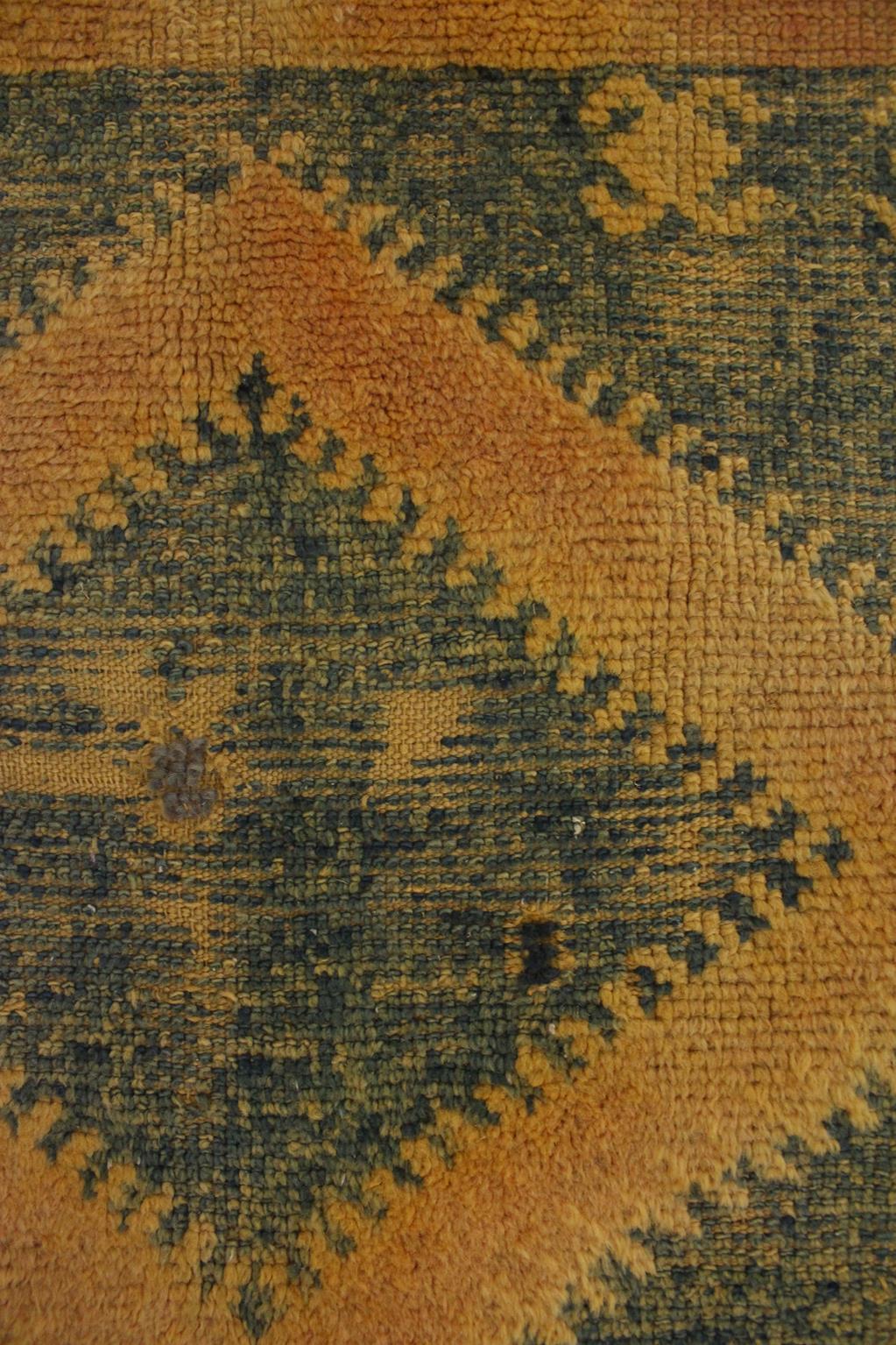 Vintage Moroccan Taznakht rug - Yellow/blue - 4.3x7.6feet / 134x234cm For Sale 5