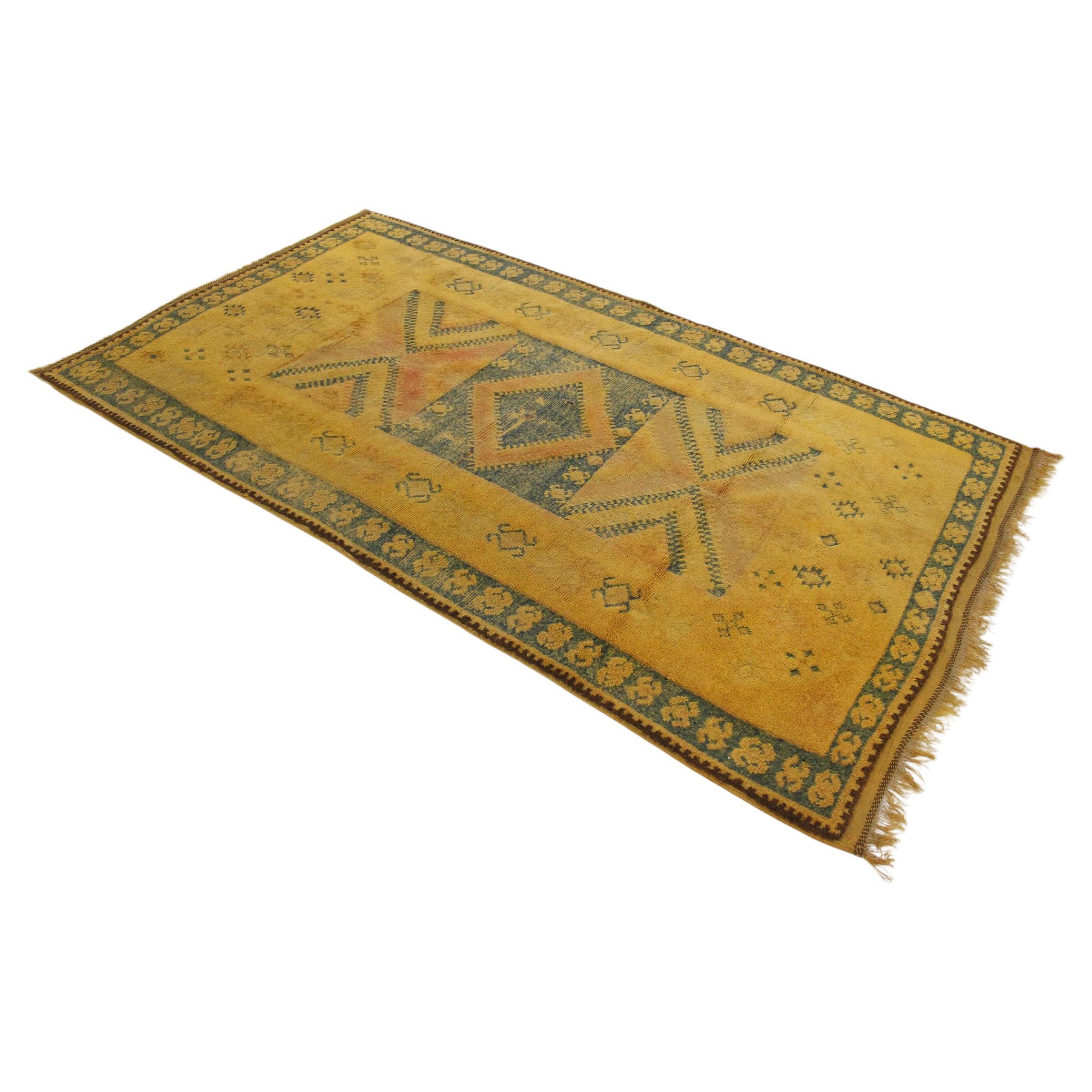 Vintage Moroccan Taznakht rug - Yellow/blue - 4.3x7.6feet / 134x234cm For Sale