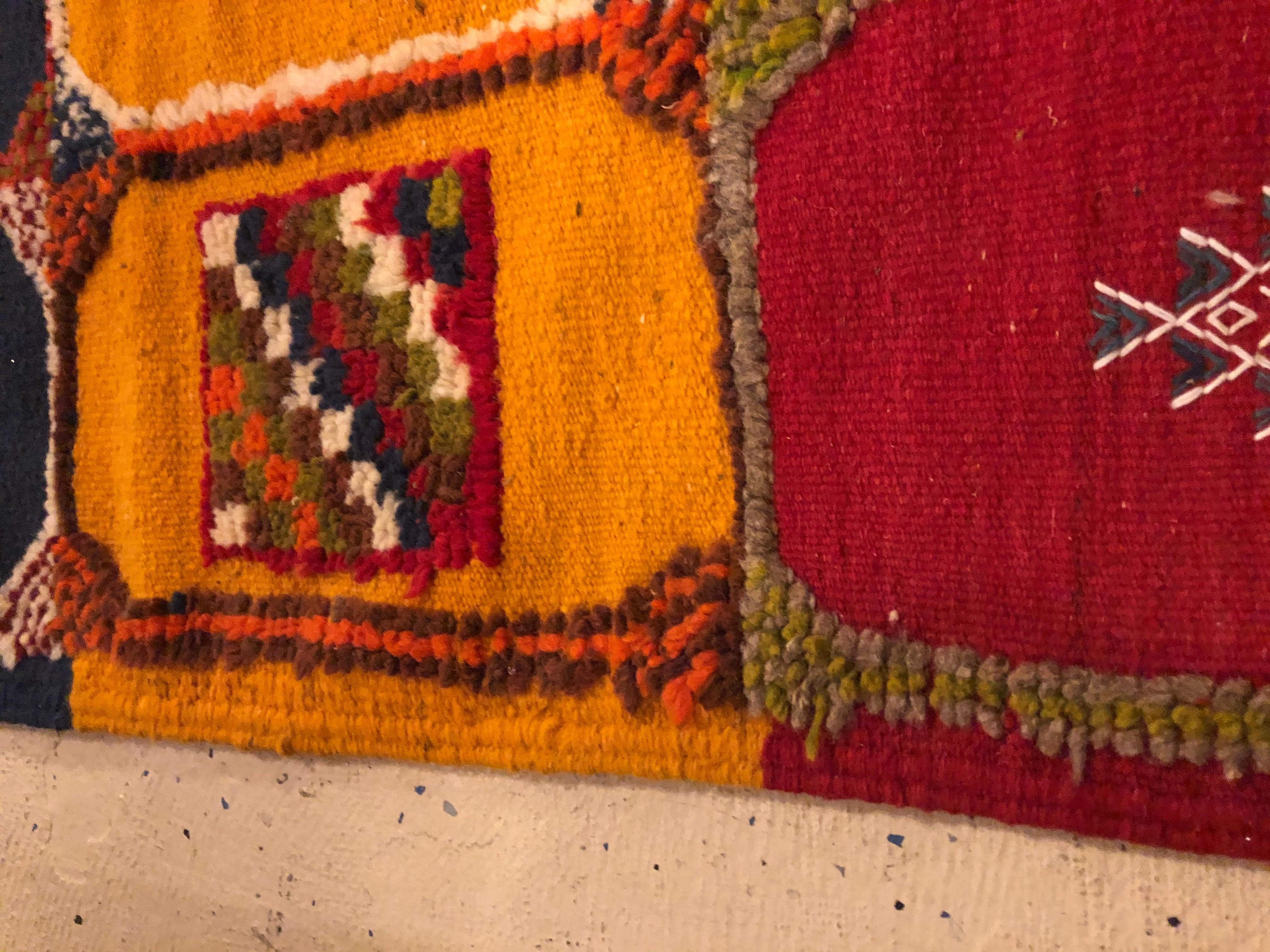 Vintage Moroccan Tribal Handmade Rug or Carpet 2