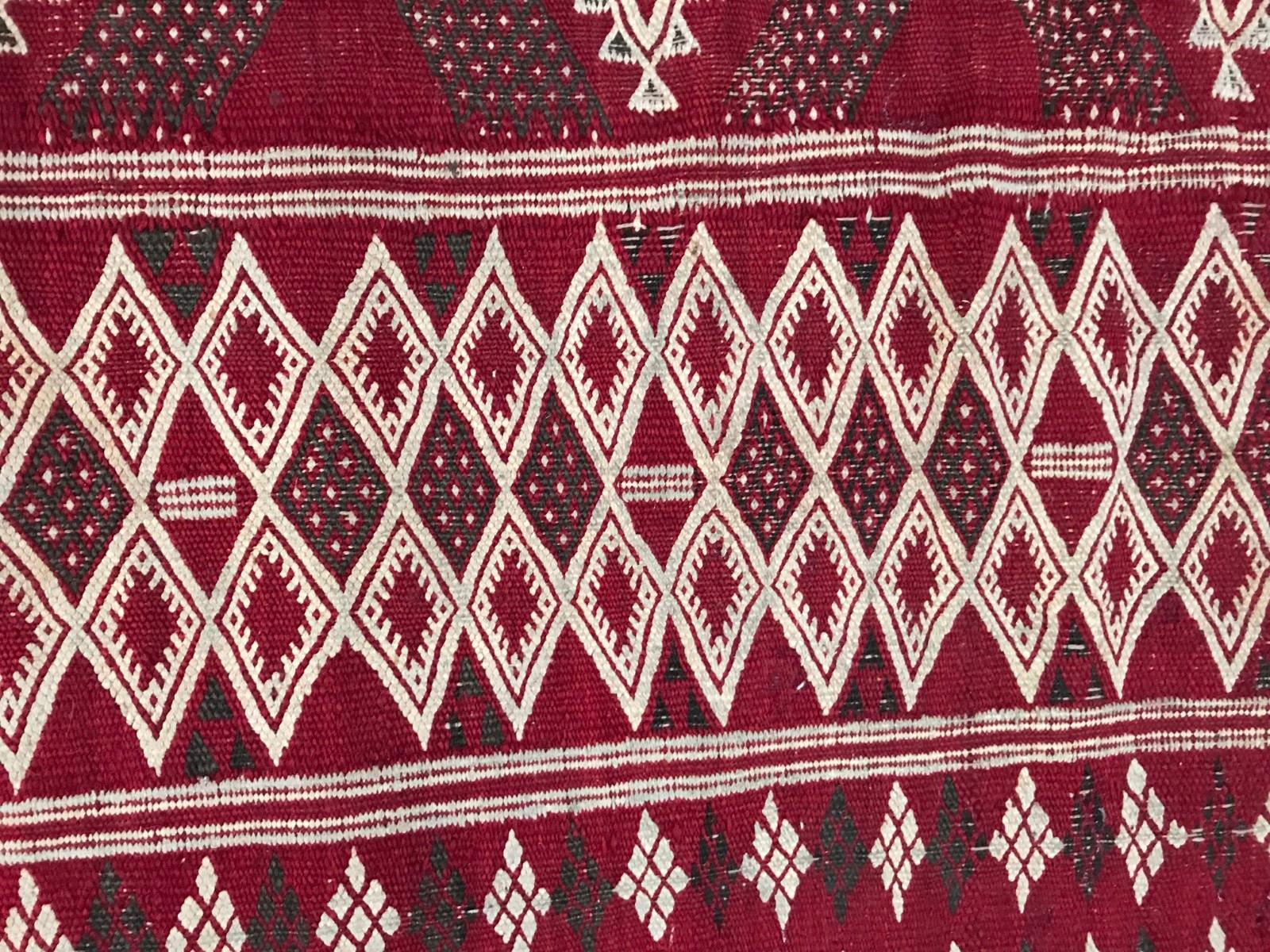 Tapis Kilim tribal marocain vintage en vente 4