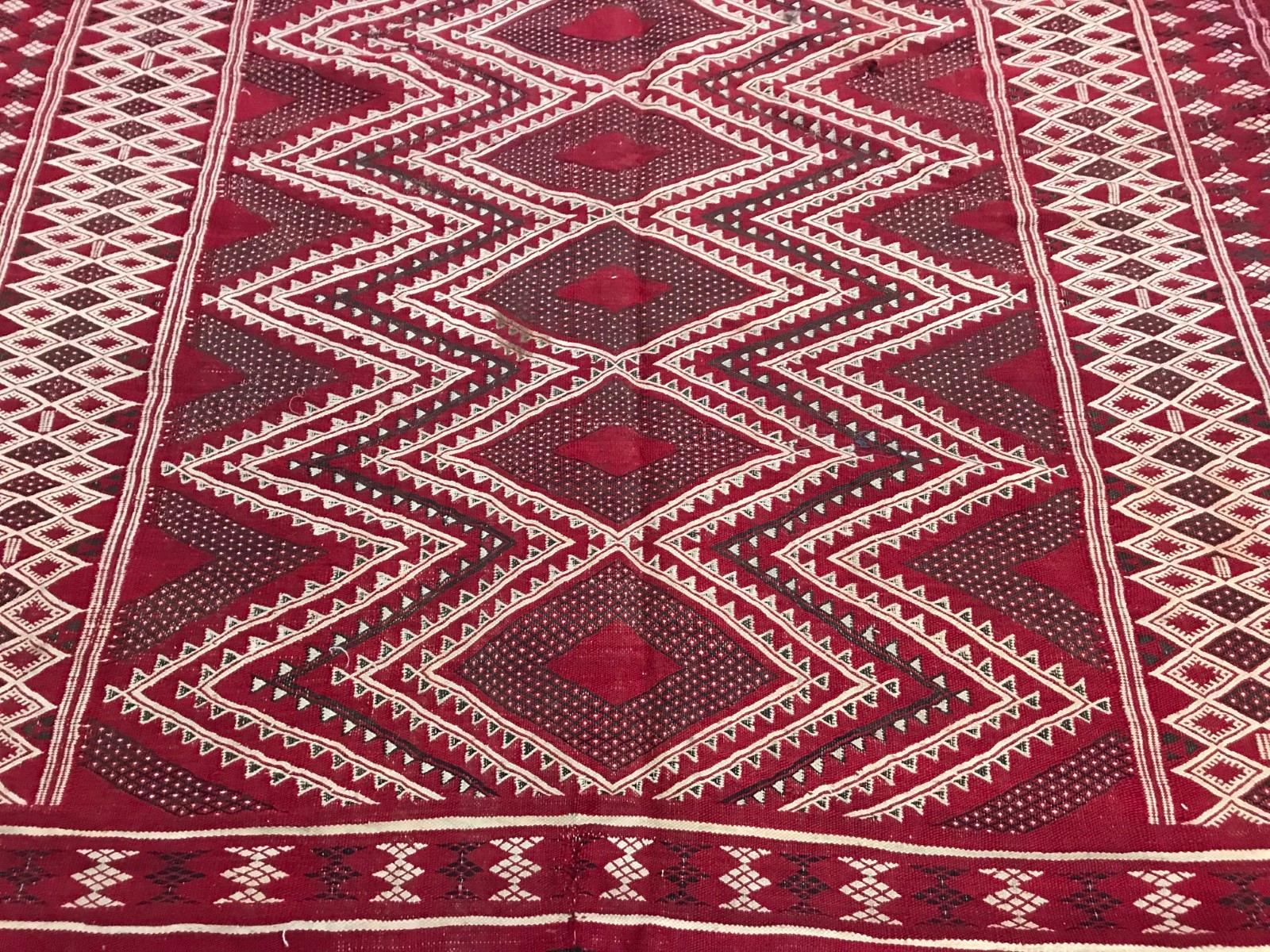 Tapis Kilim tribal marocain vintage en vente 6