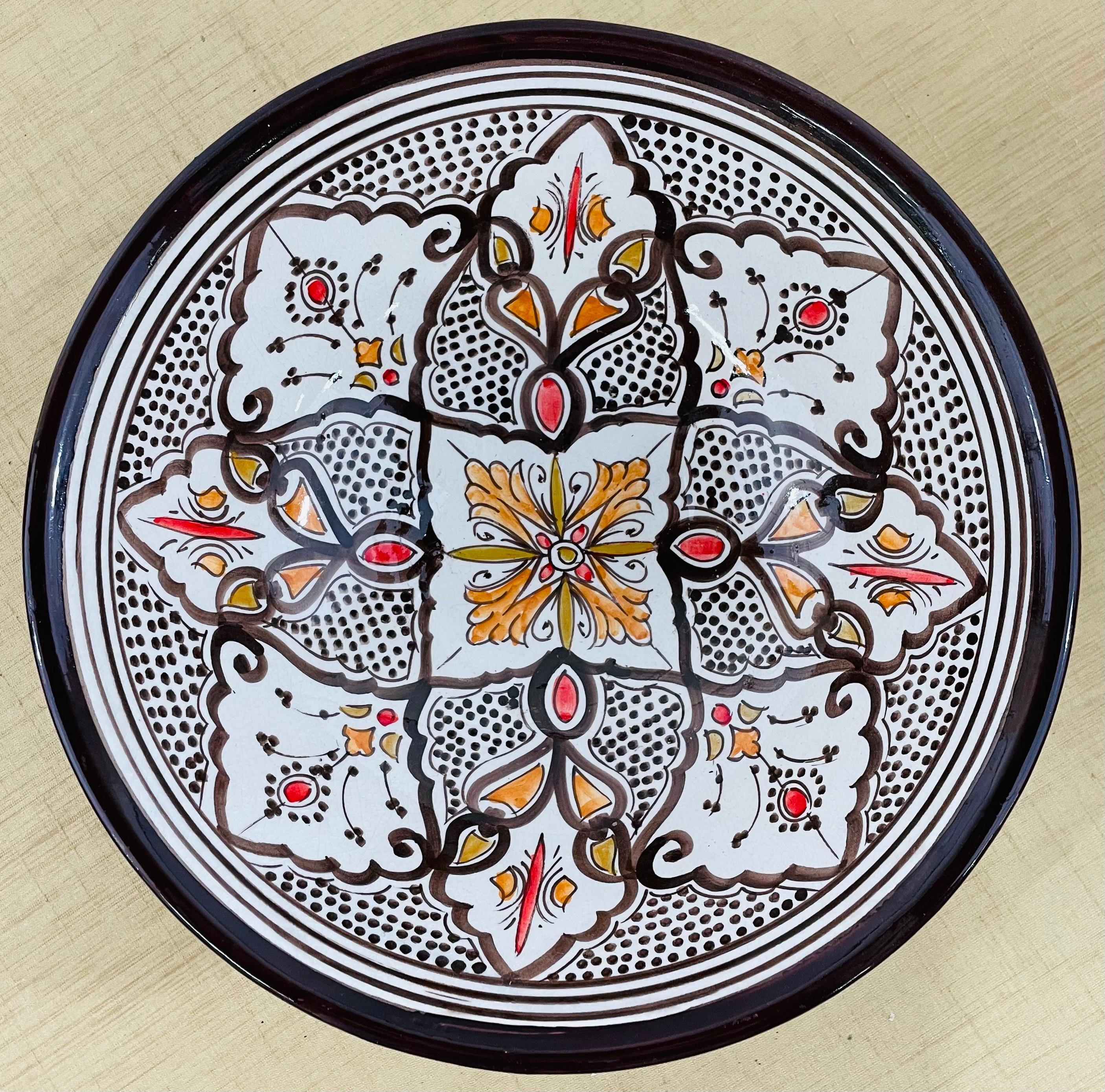 Grands bols vintage en poterie tribale marocaine peints à la main, lot de 2 en vente 1