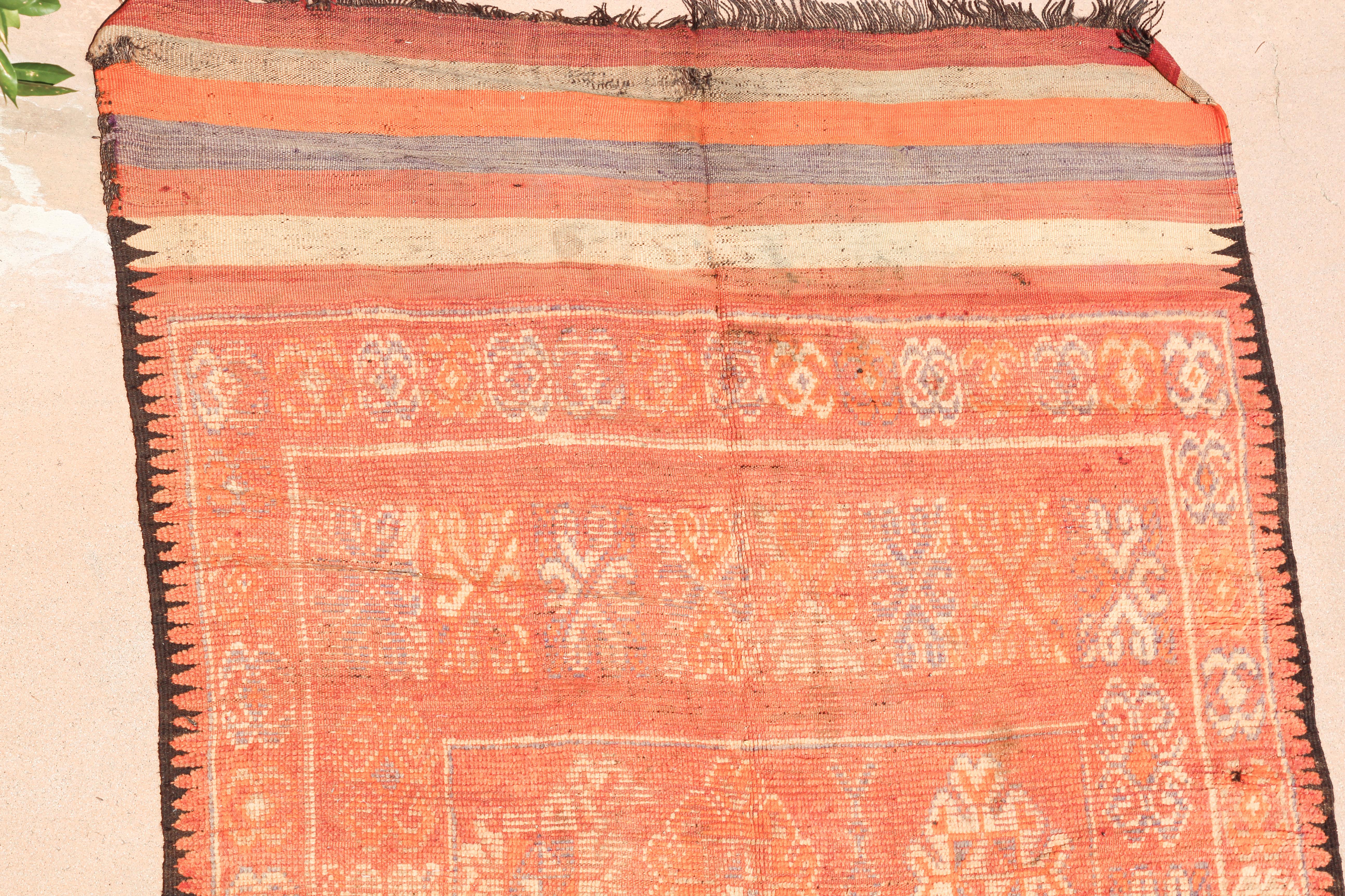 Moroccan Vintage Berberl Rug For Sale 6